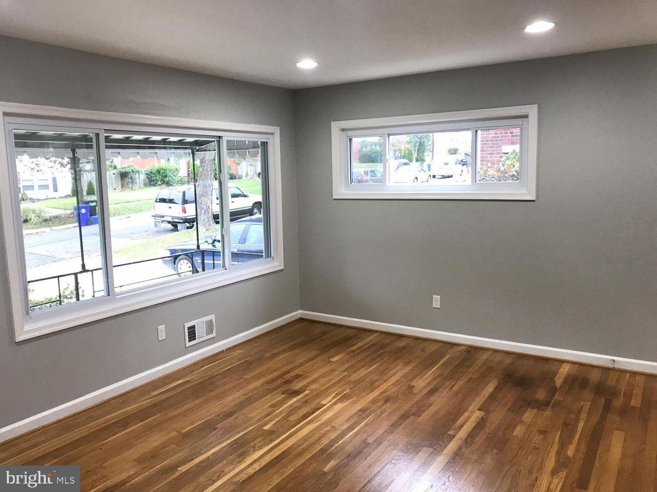 WHEATON WOODS - Residential Lease