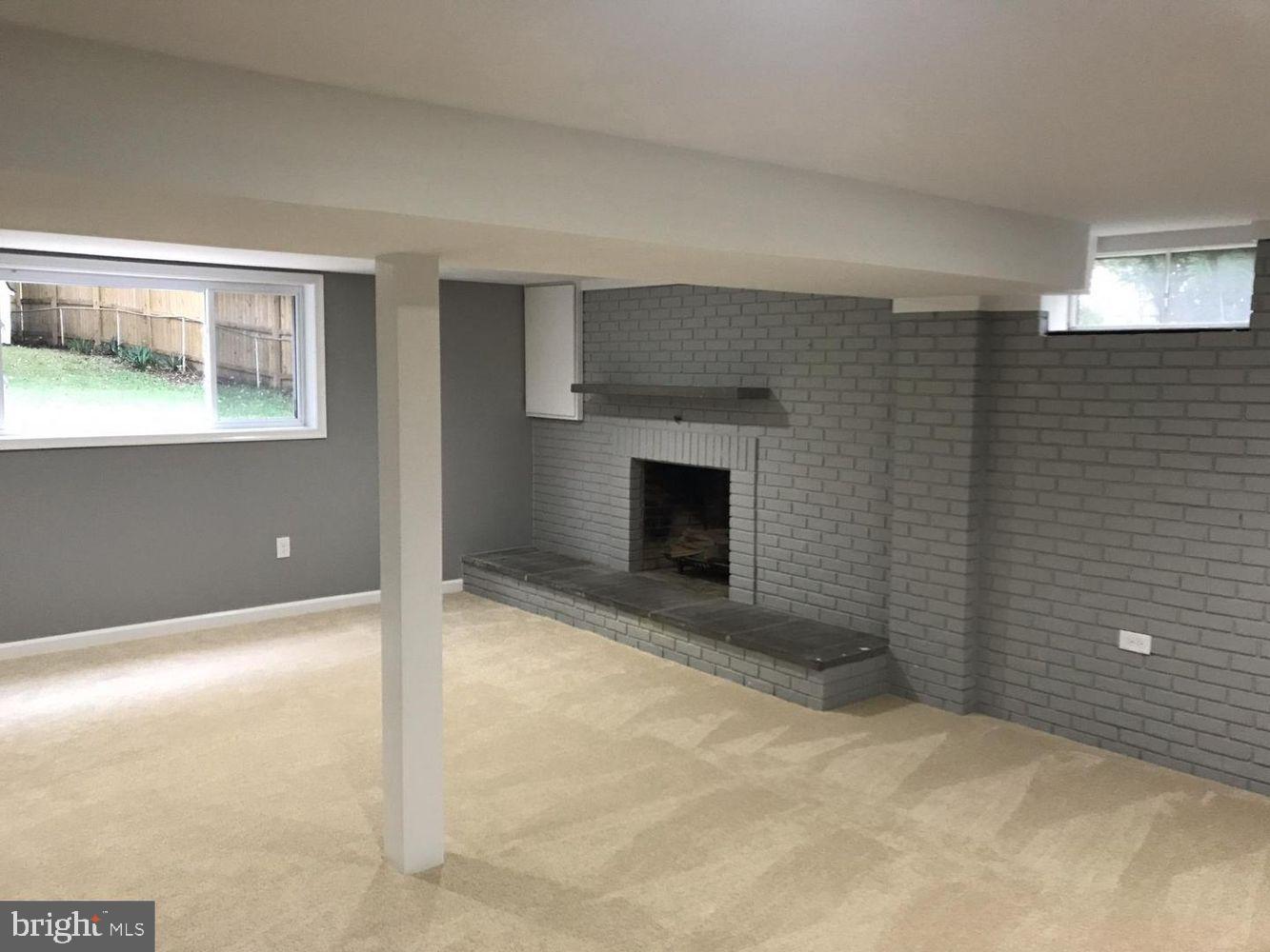 WHEATON WOODS - Residential Lease