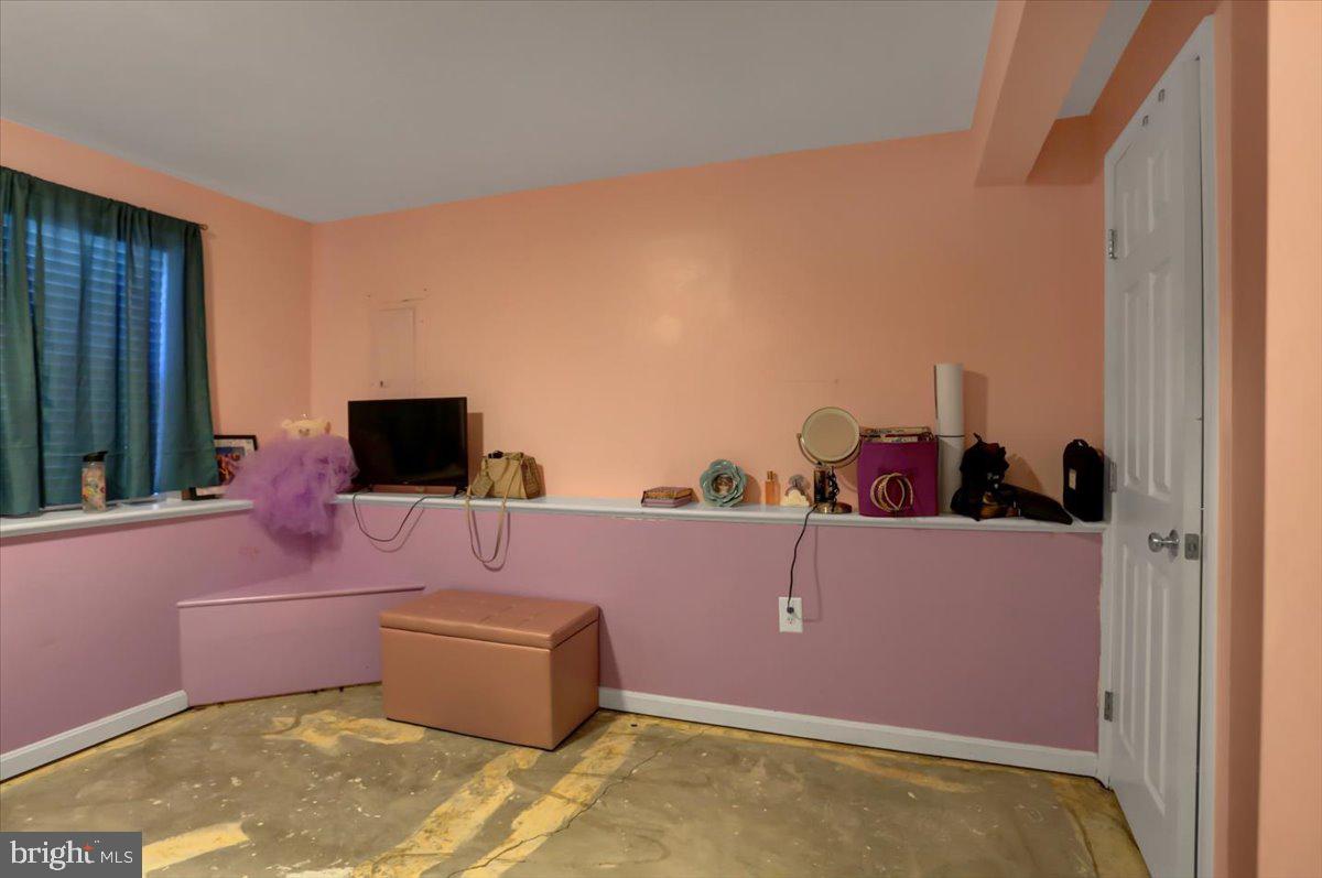 WALNUT POINT HEIGHTS - Residential