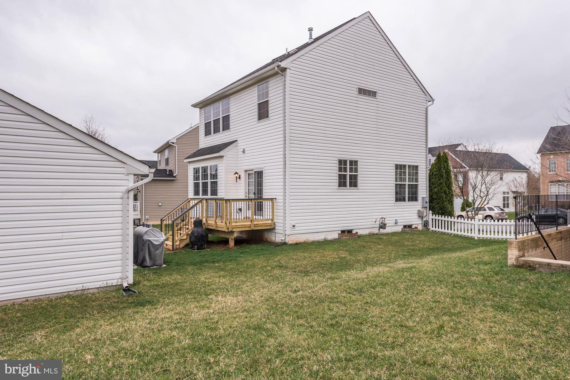 MEADOWS AT MORRIS FARM - Residential