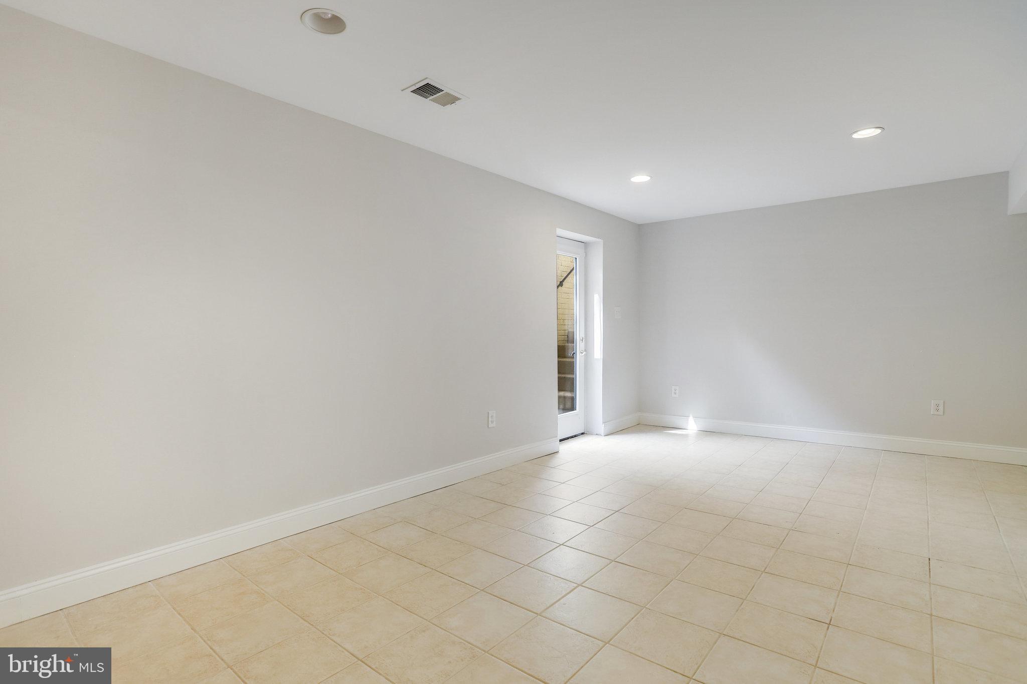 CARLIN SPRINGS - Residential