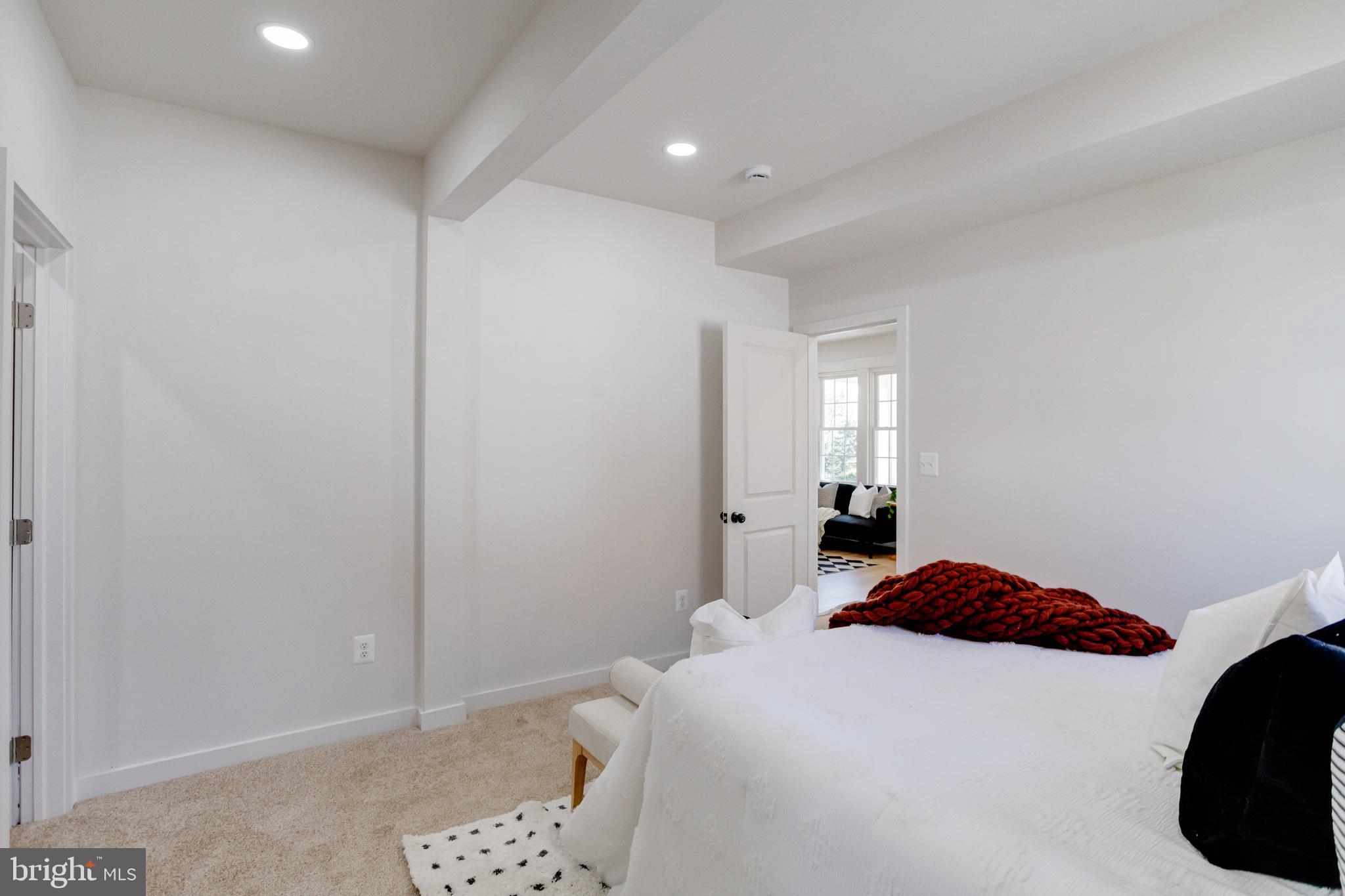 LAURAVILLE HISTORIC DISTRICT - Residential