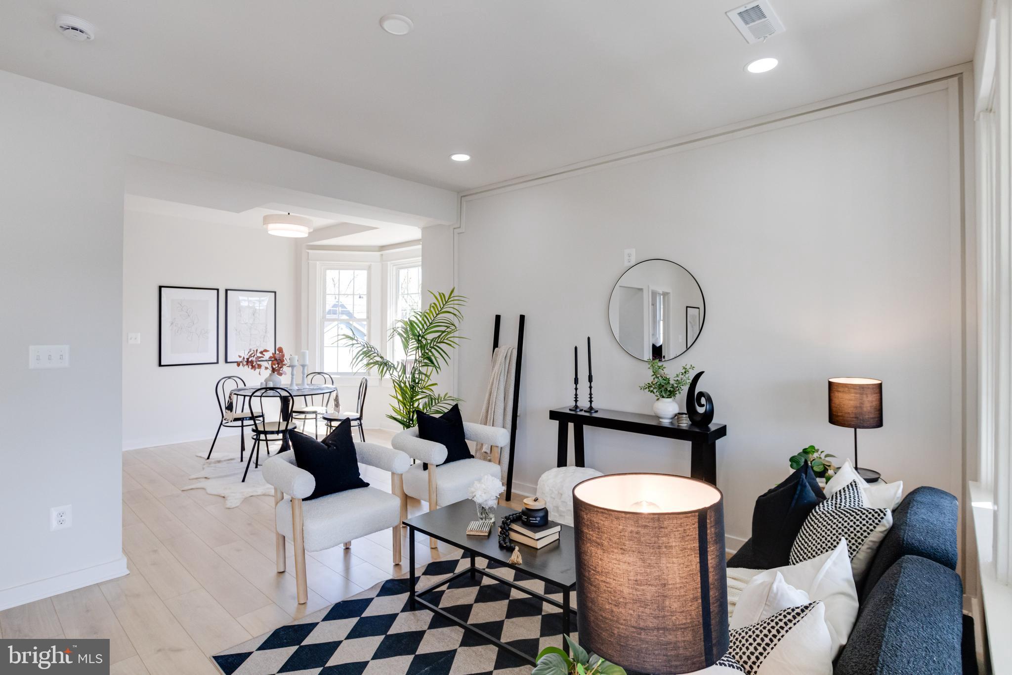 LAURAVILLE HISTORIC DISTRICT - Residential