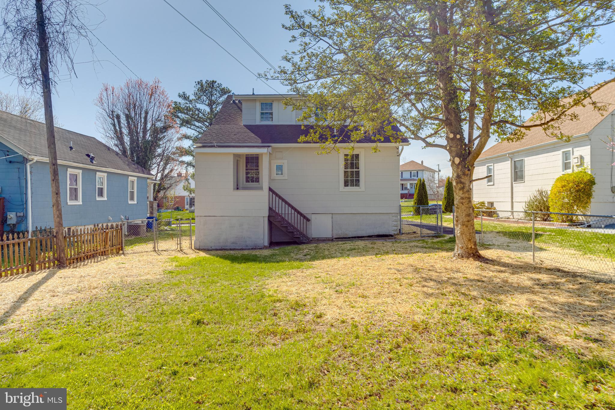 LAURAVILLE HISTORIC DISTRICT - Residential