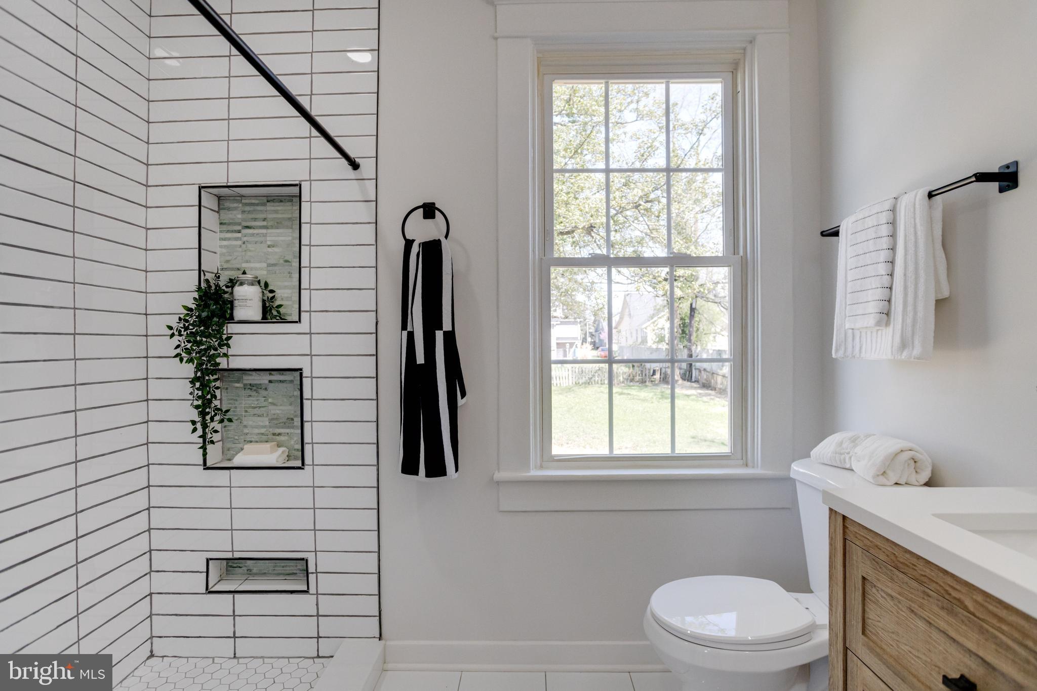 LAURAVILLE HISTORIC DISTRICT - Residential