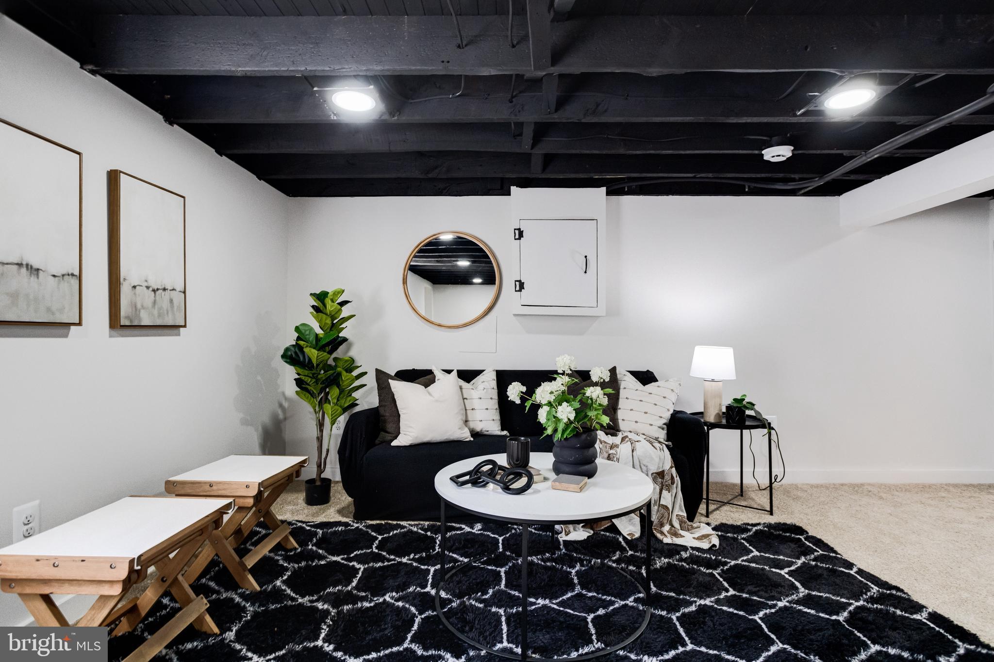 LAURAVILLE HISTORIC DISTRICT - Residential