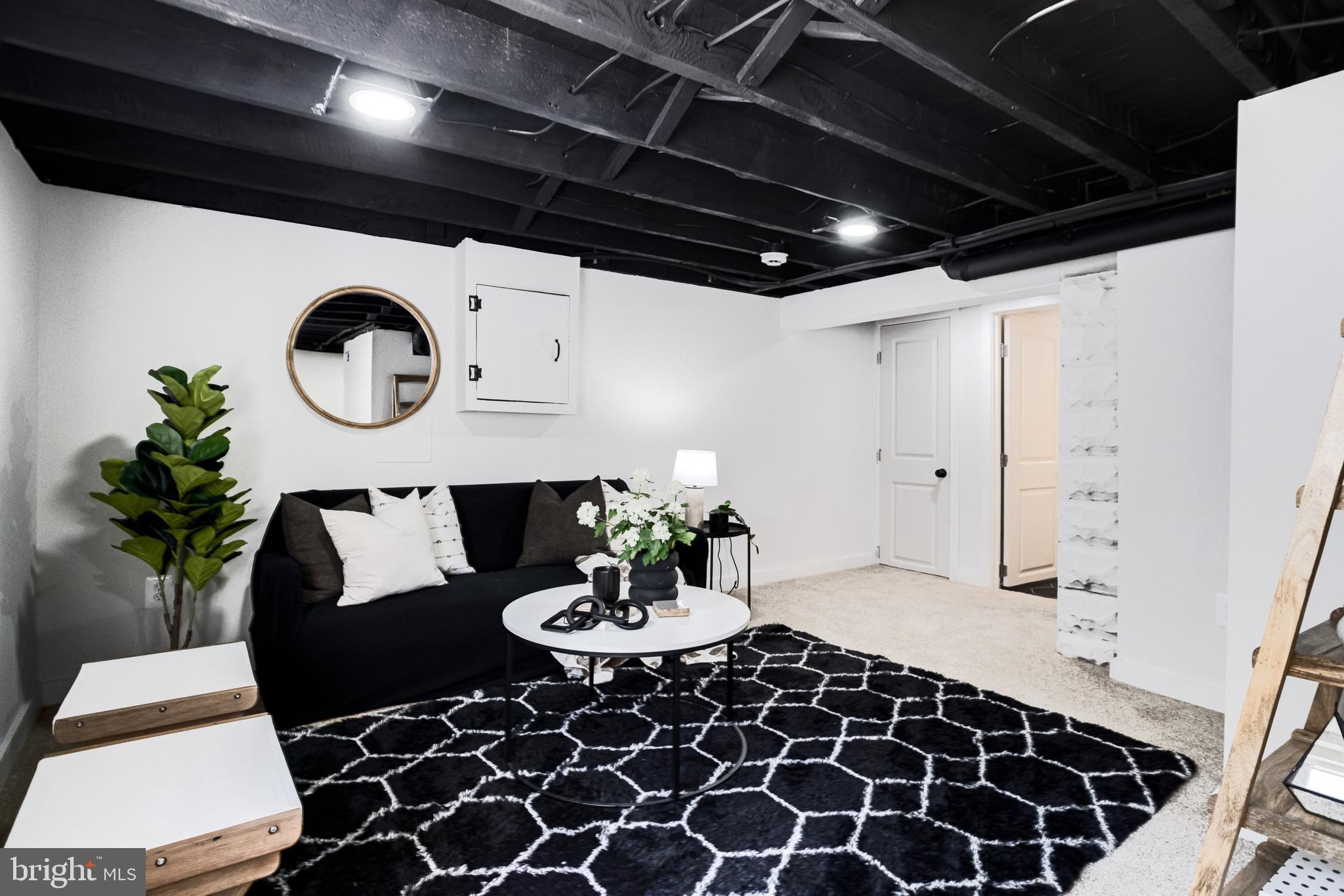 LAURAVILLE HISTORIC DISTRICT - Residential