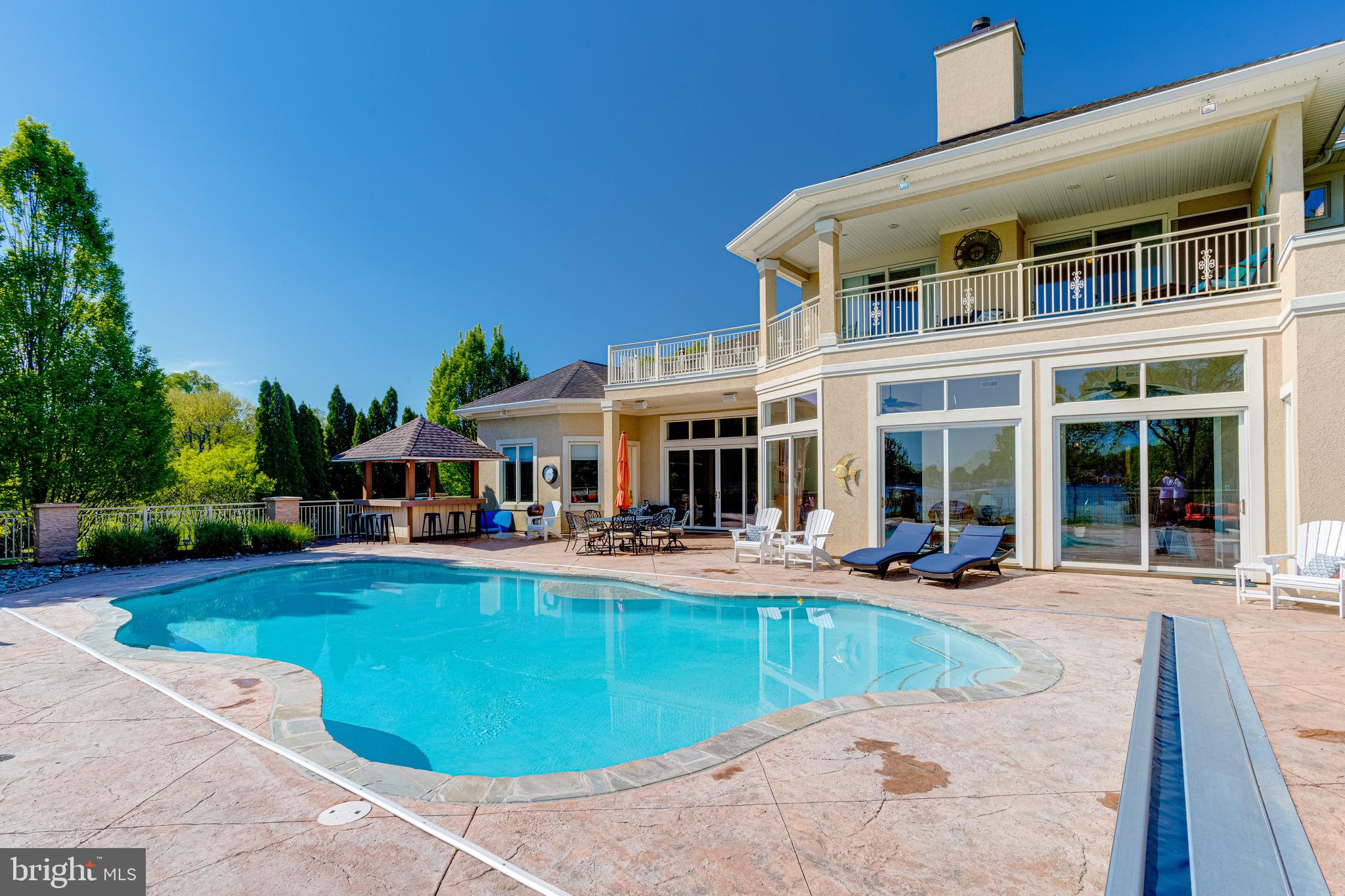 BOWLEYS QUARTERS - Residential