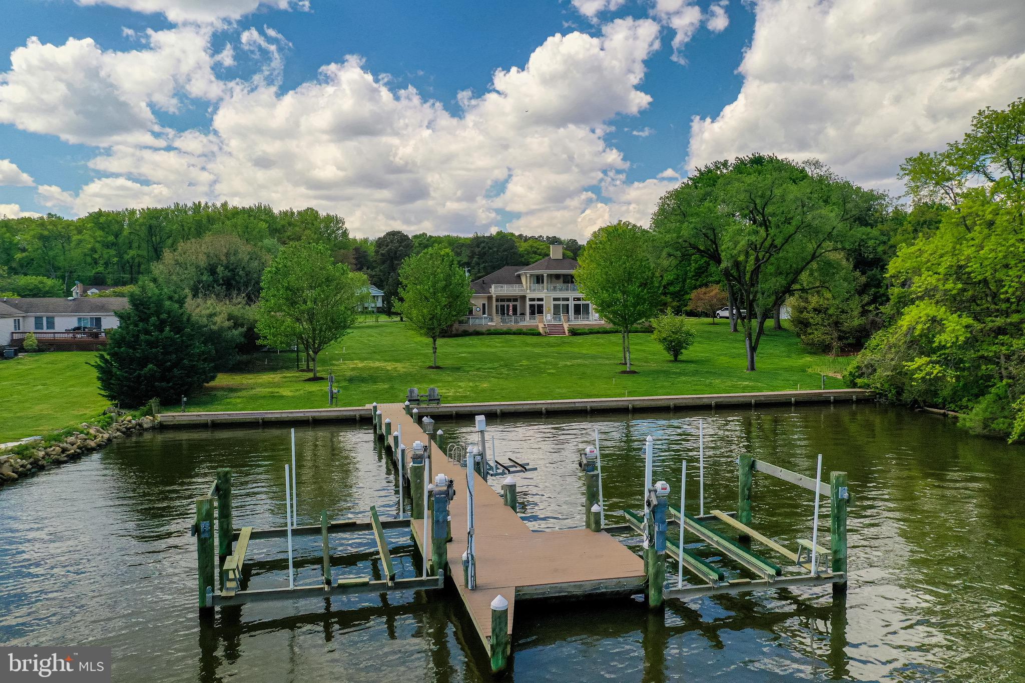 BOWLEYS QUARTERS - Residential