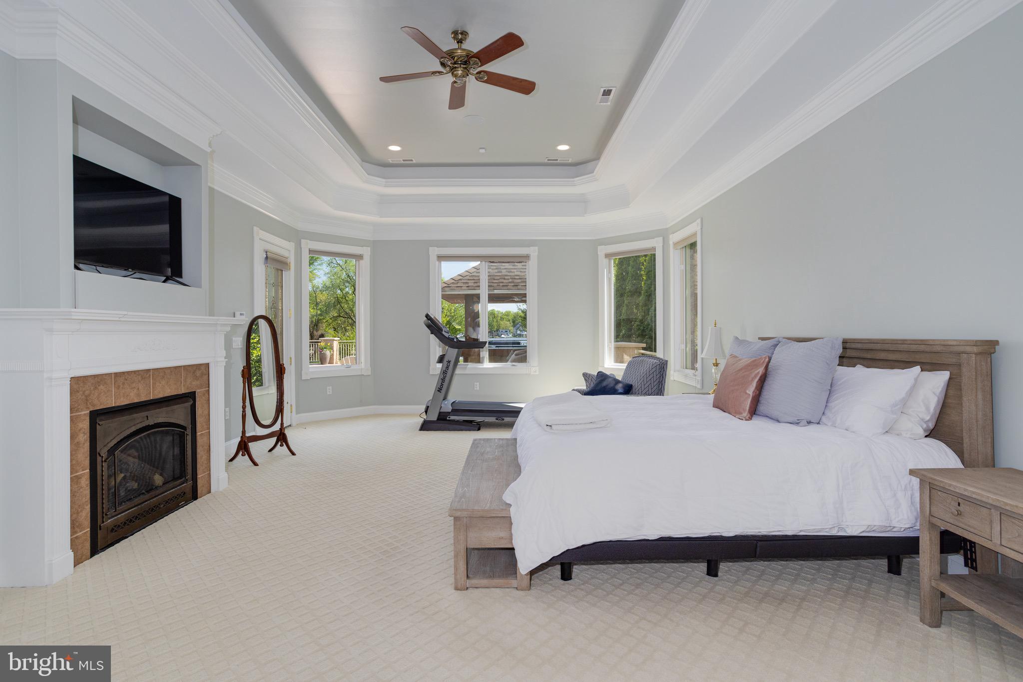 BOWLEYS QUARTERS - Residential