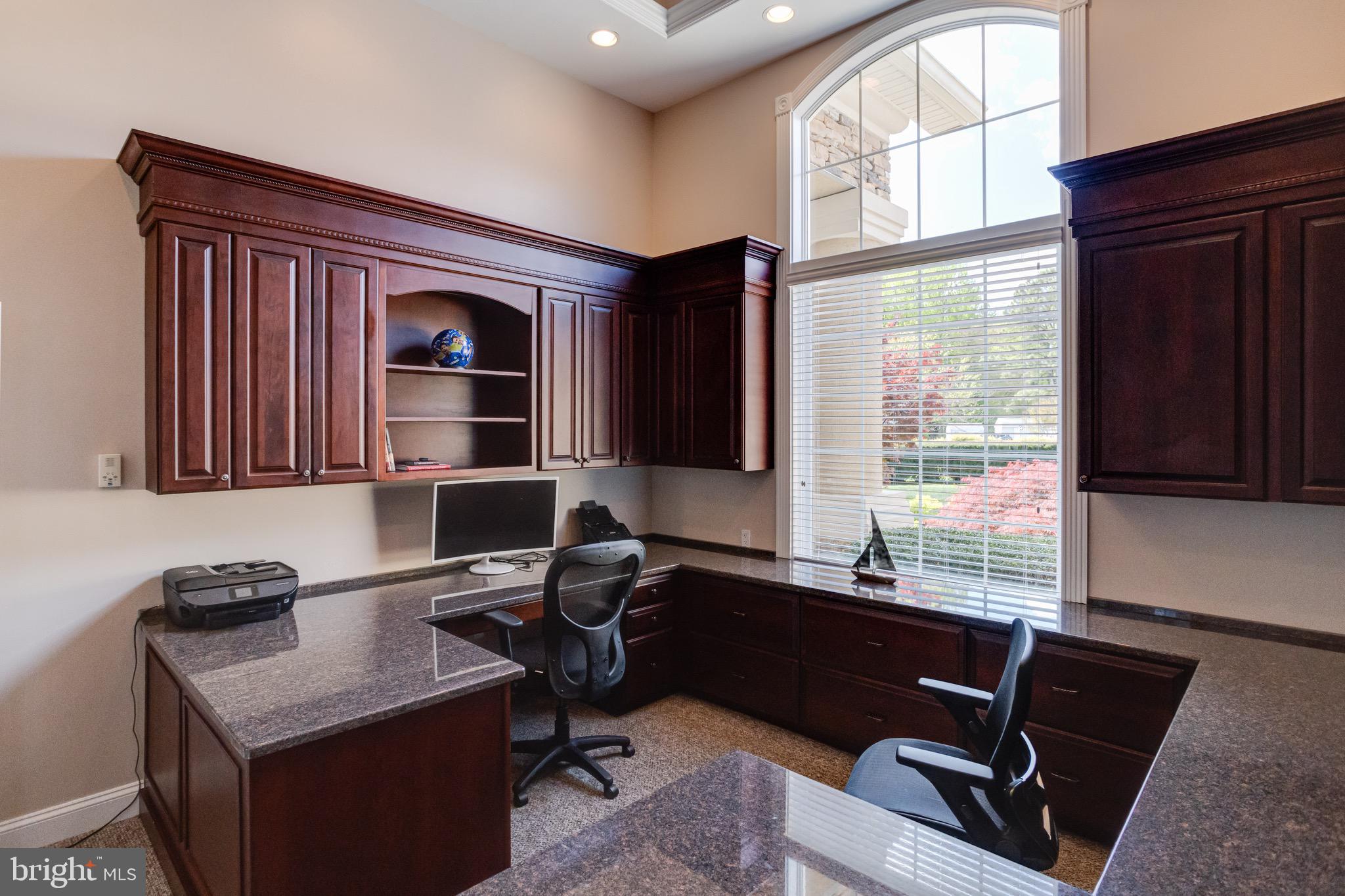 BOWLEYS QUARTERS - Residential