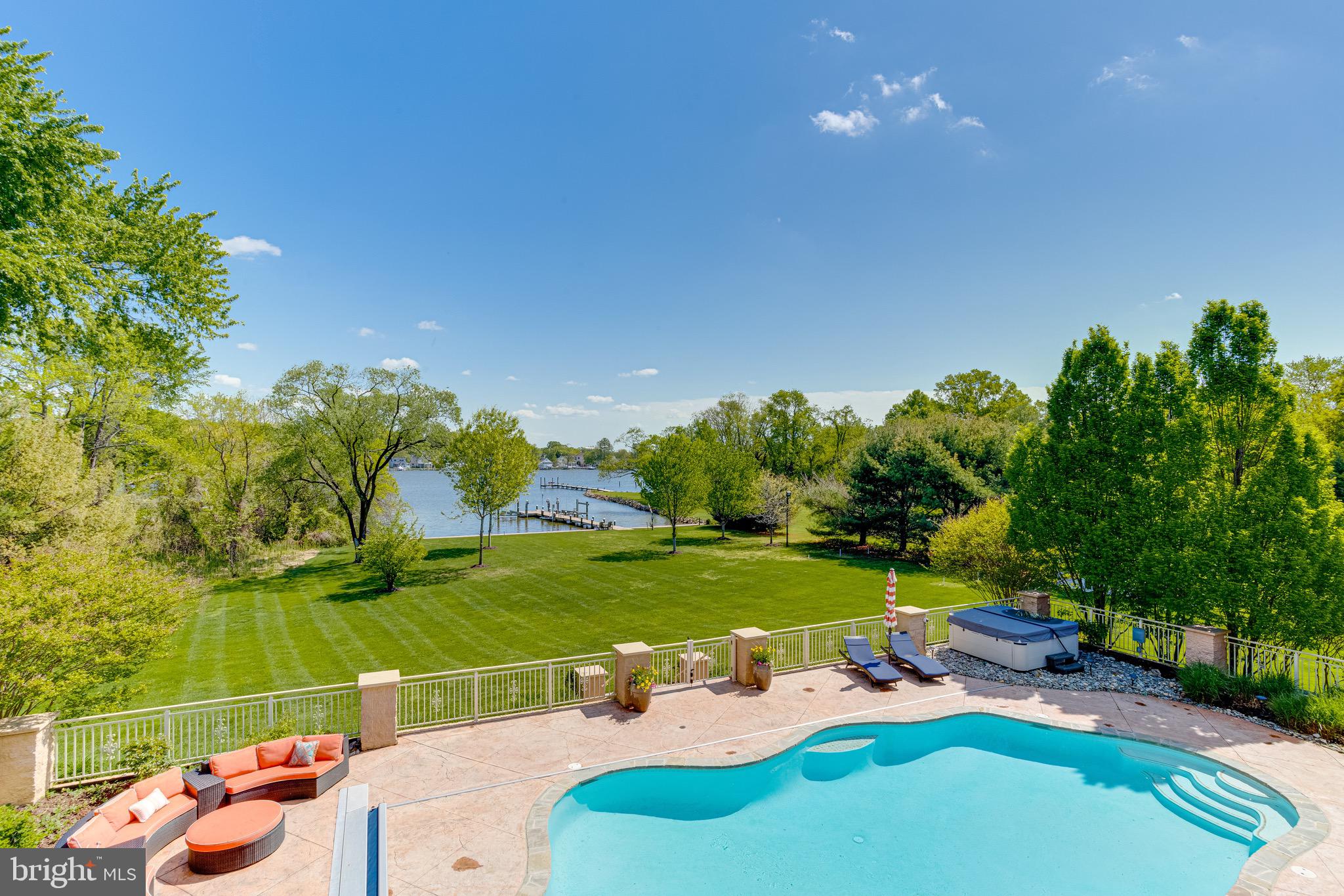 BOWLEYS QUARTERS - Residential