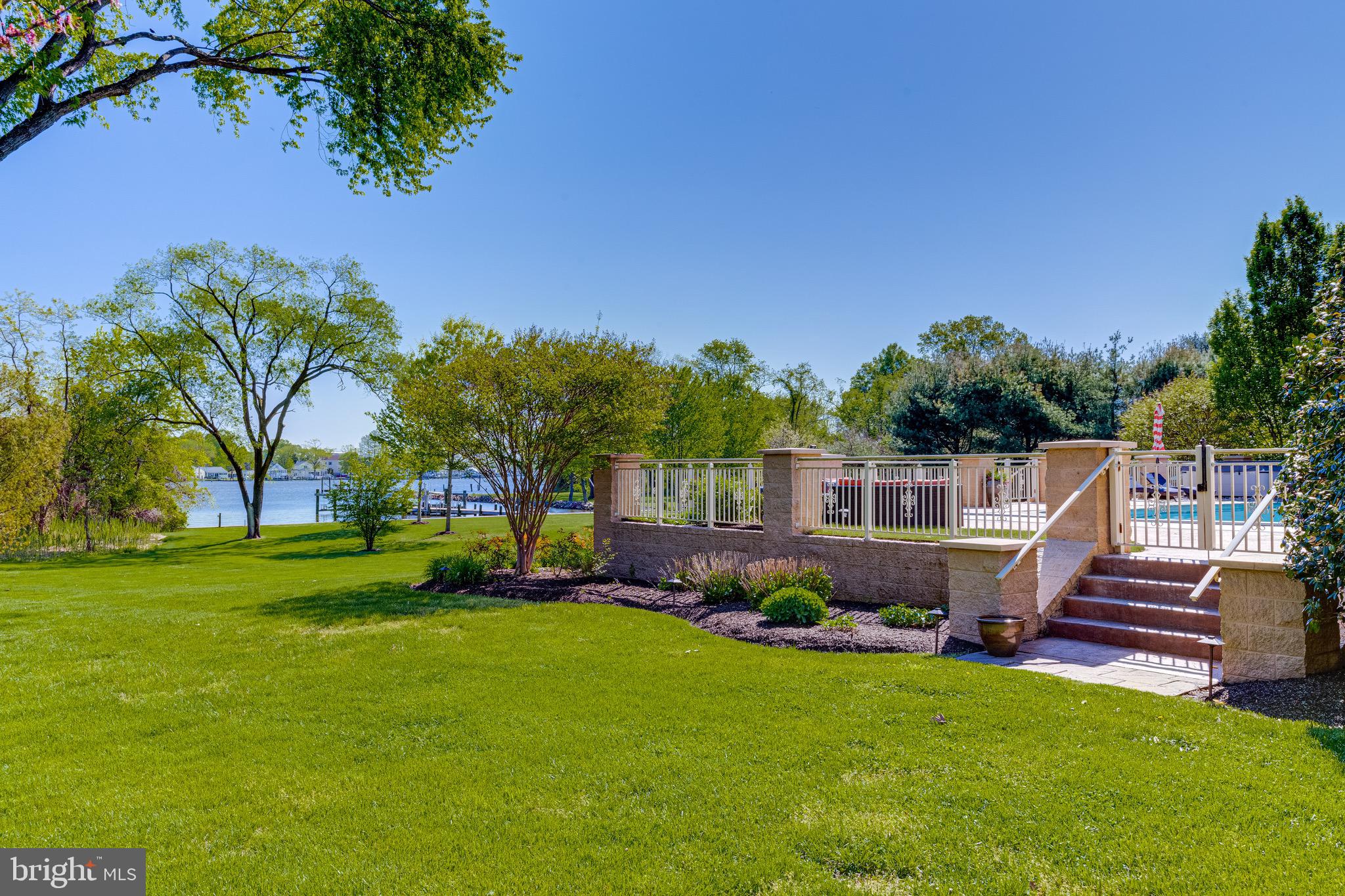 BOWLEYS QUARTERS - Residential