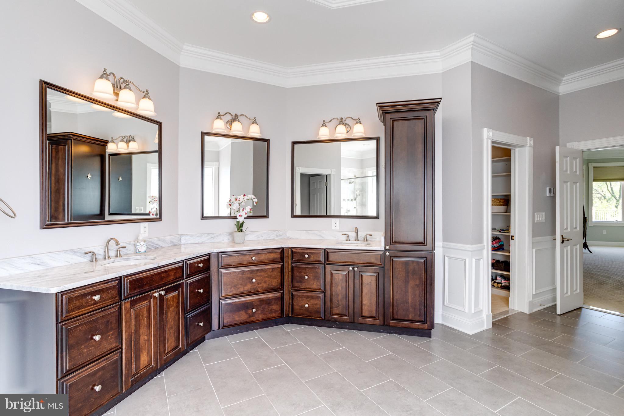 BOWLEYS QUARTERS - Residential