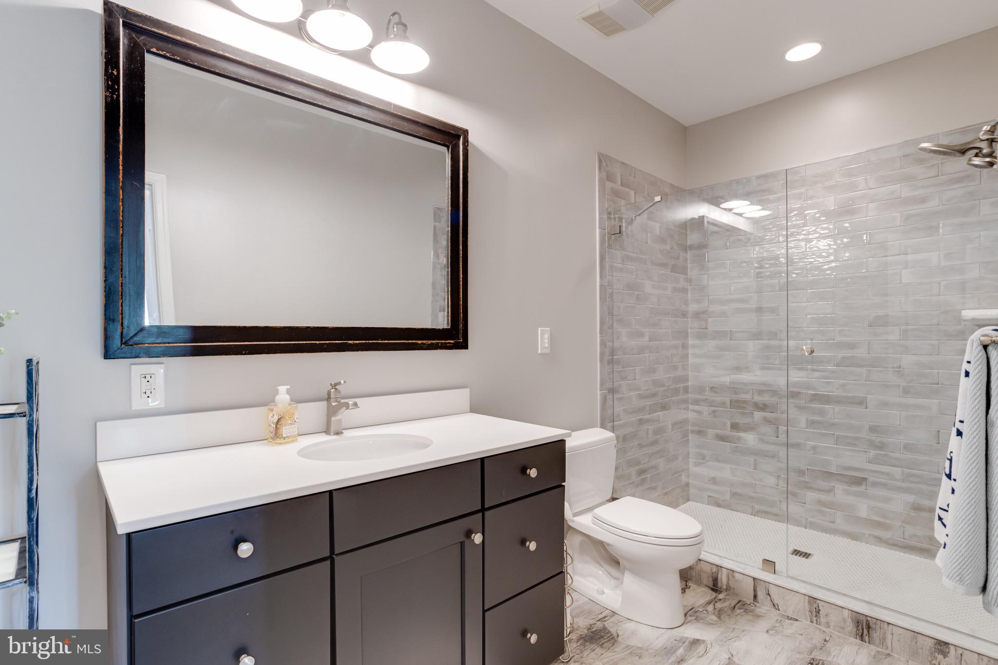 BOWLEYS QUARTERS - Residential