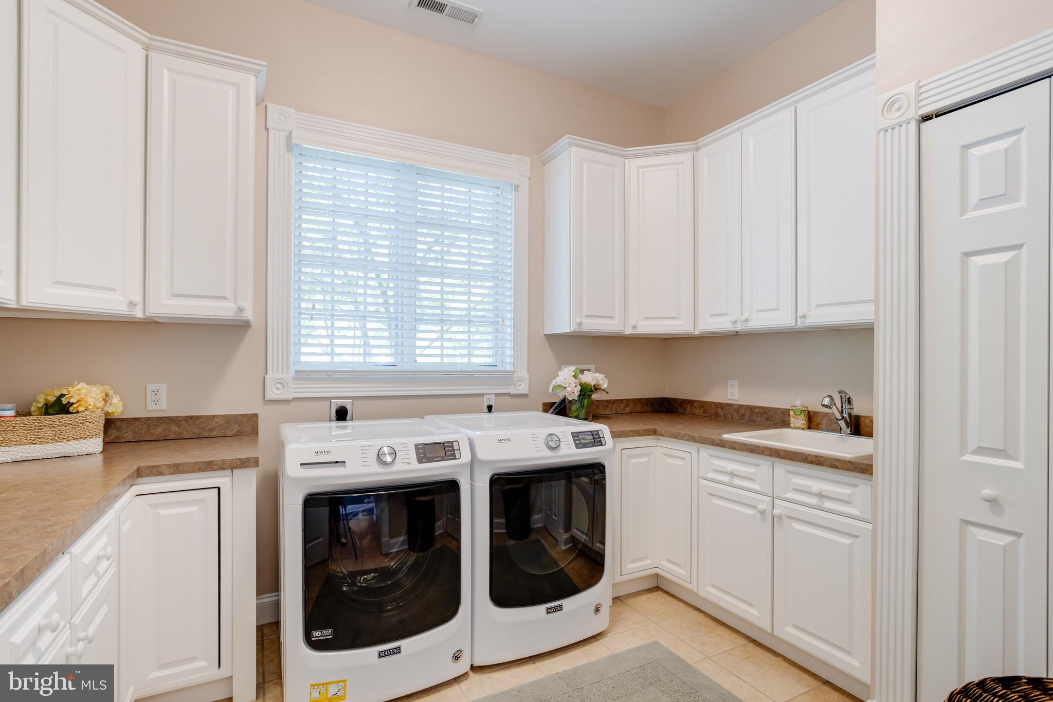 BOWLEYS QUARTERS - Residential