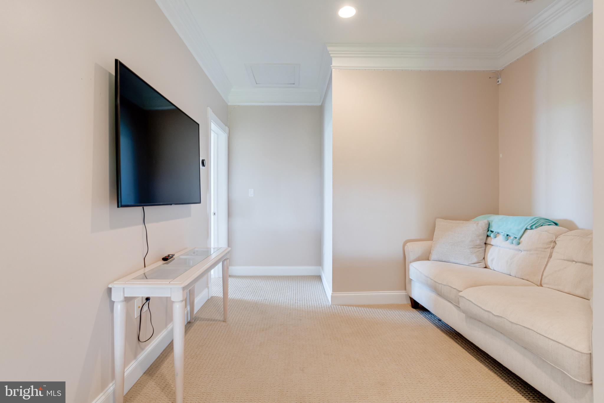 BOWLEYS QUARTERS - Residential