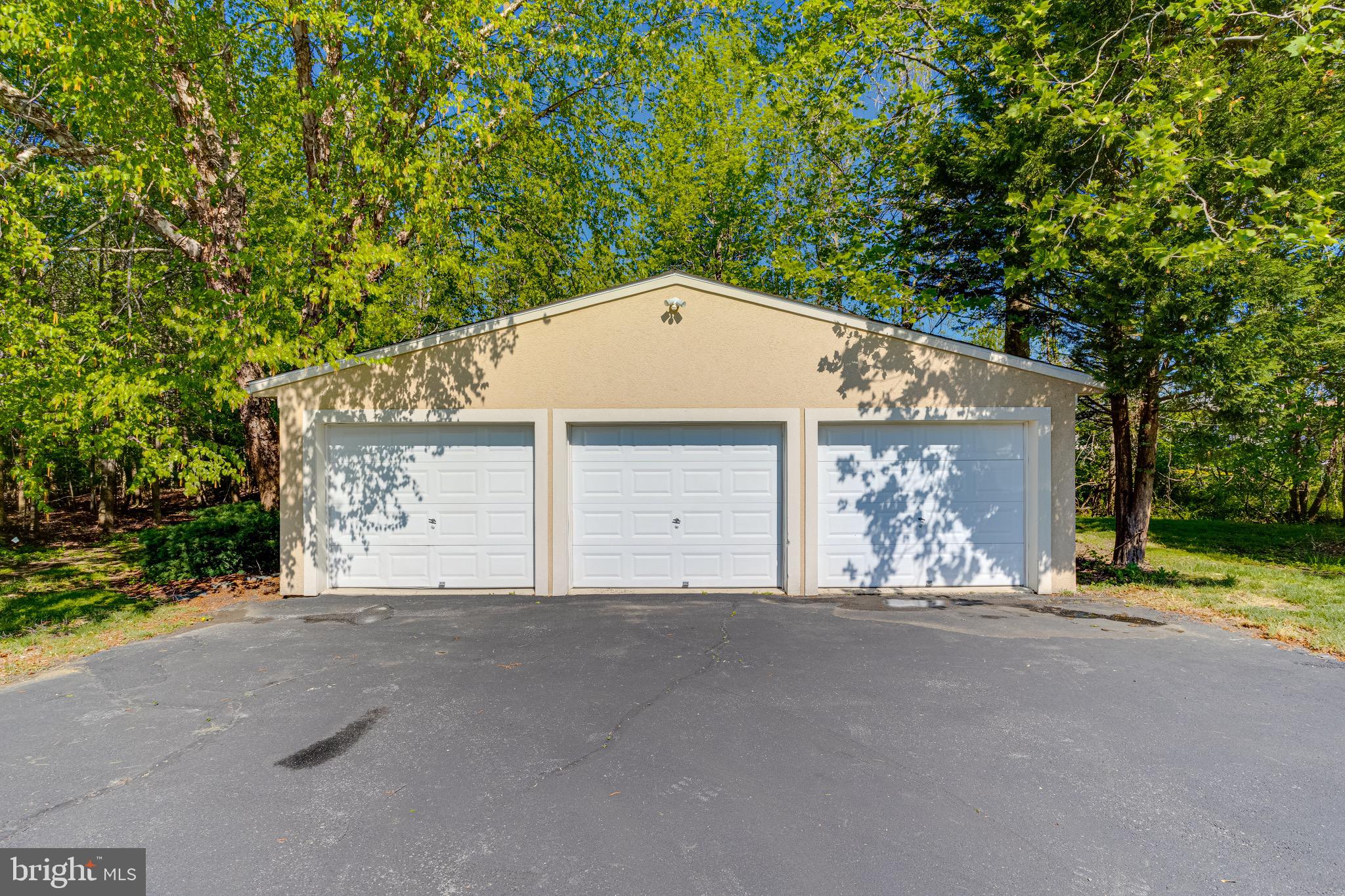 BOWLEYS QUARTERS - Residential