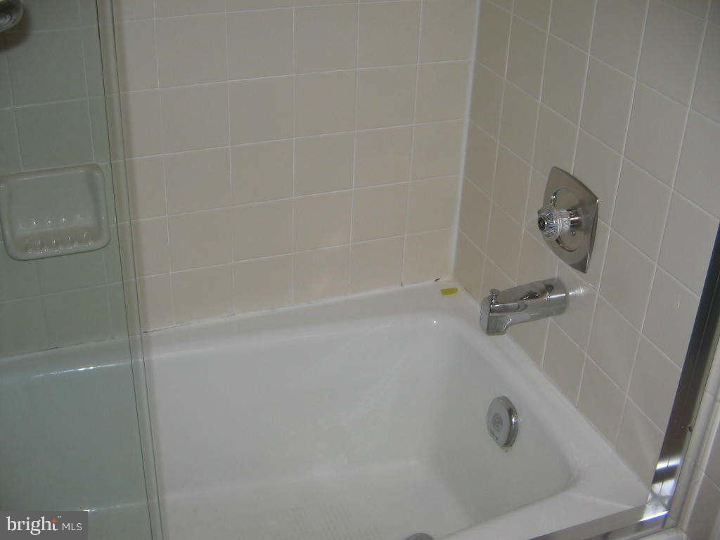 MADISON OF MCLEAN - Residential Lease