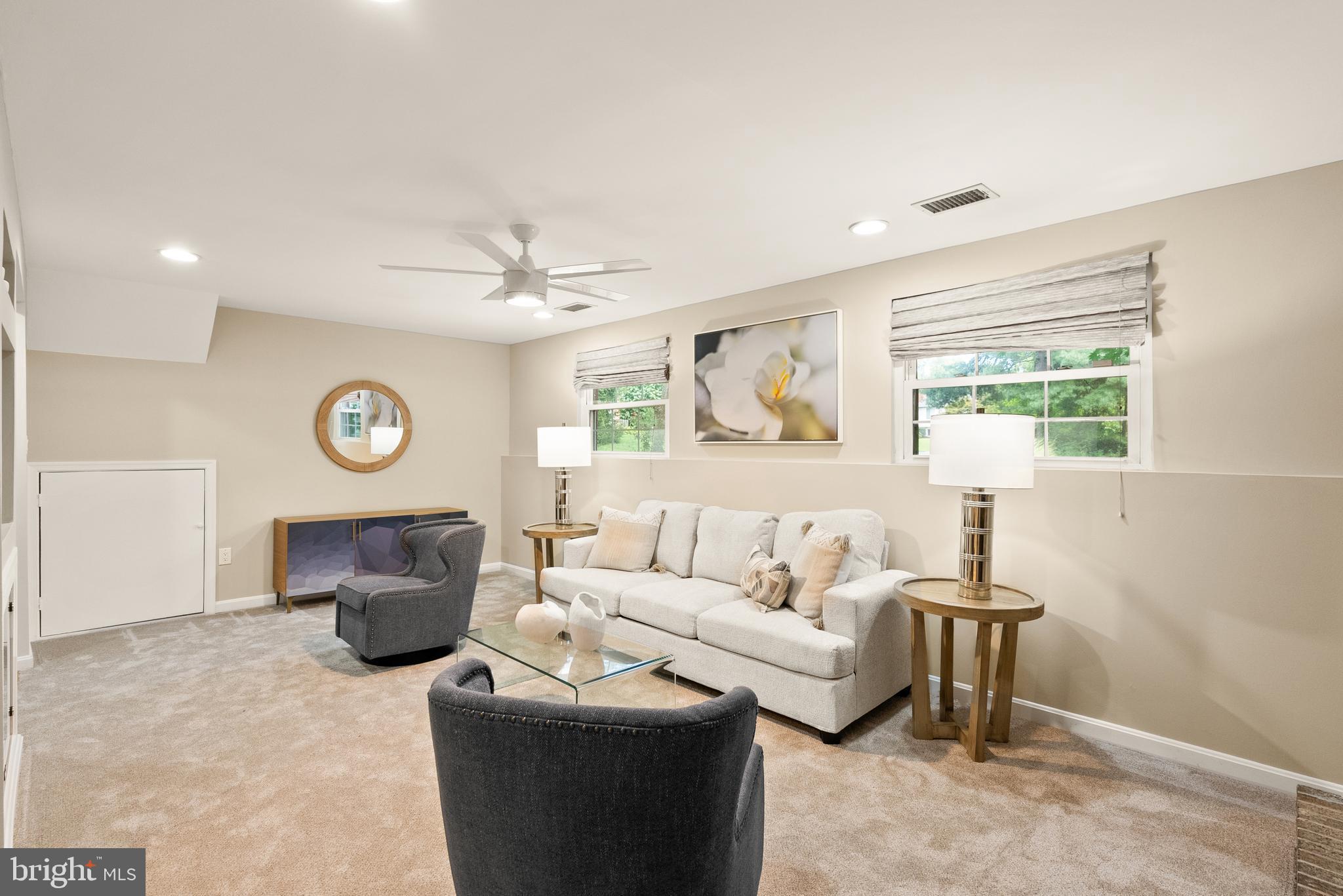 FIVE OAKS PLACE - Residential