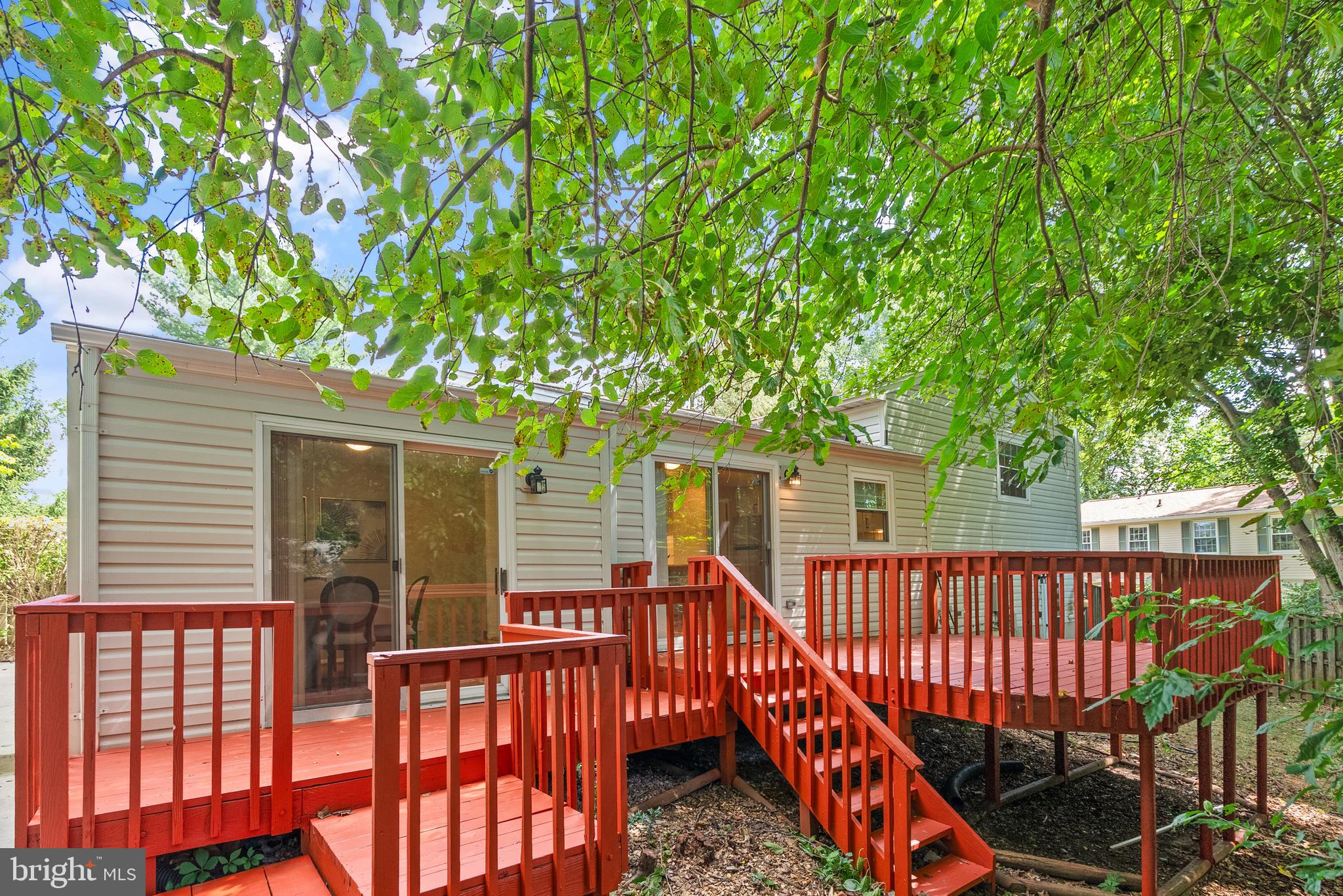 FIVE OAKS PLACE - Residential