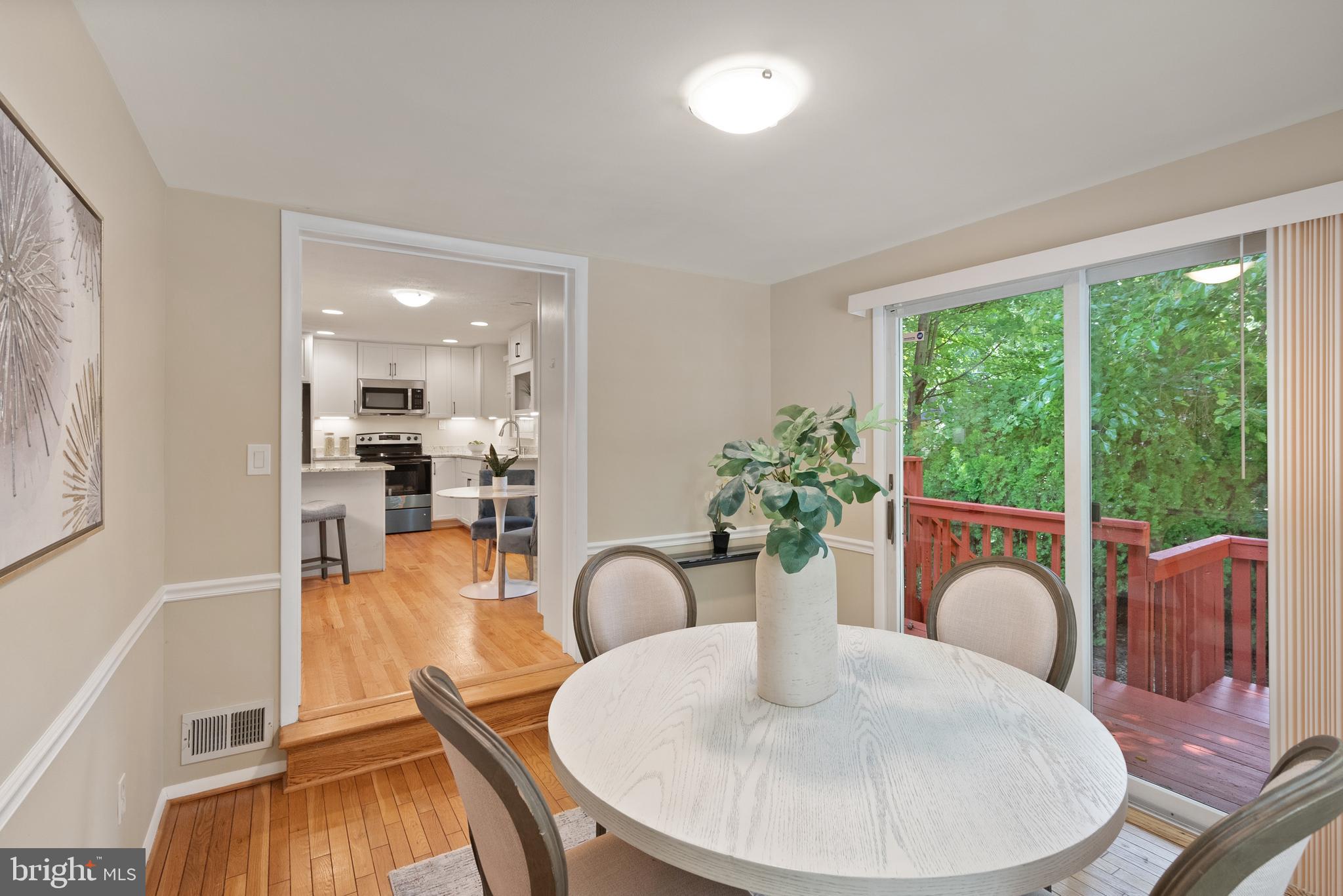 FIVE OAKS PLACE - Residential