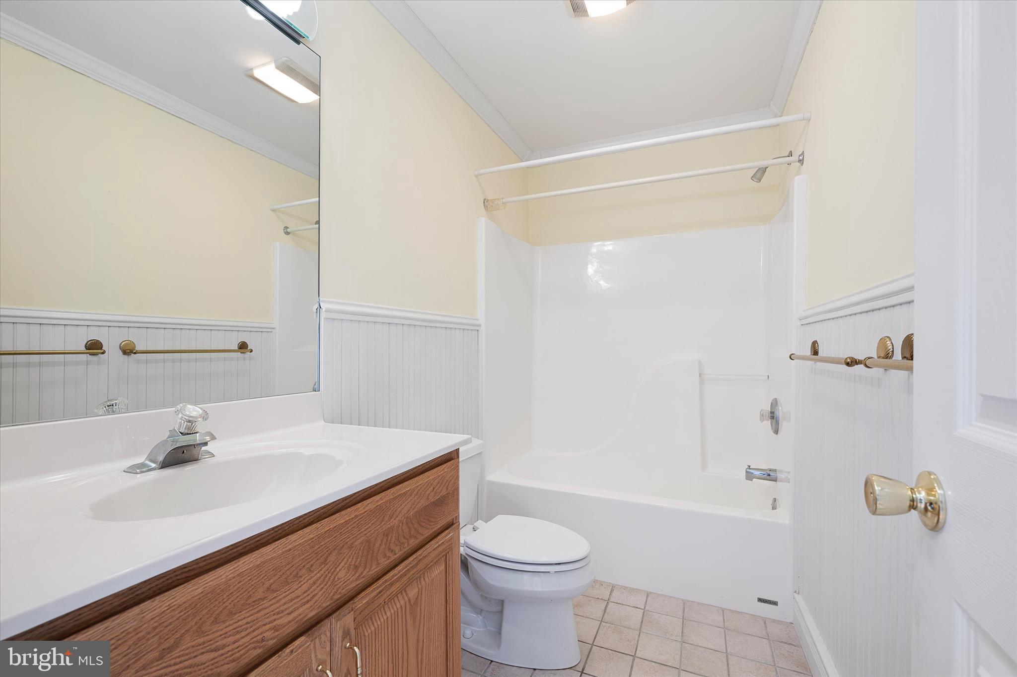 SALT POND - Residential