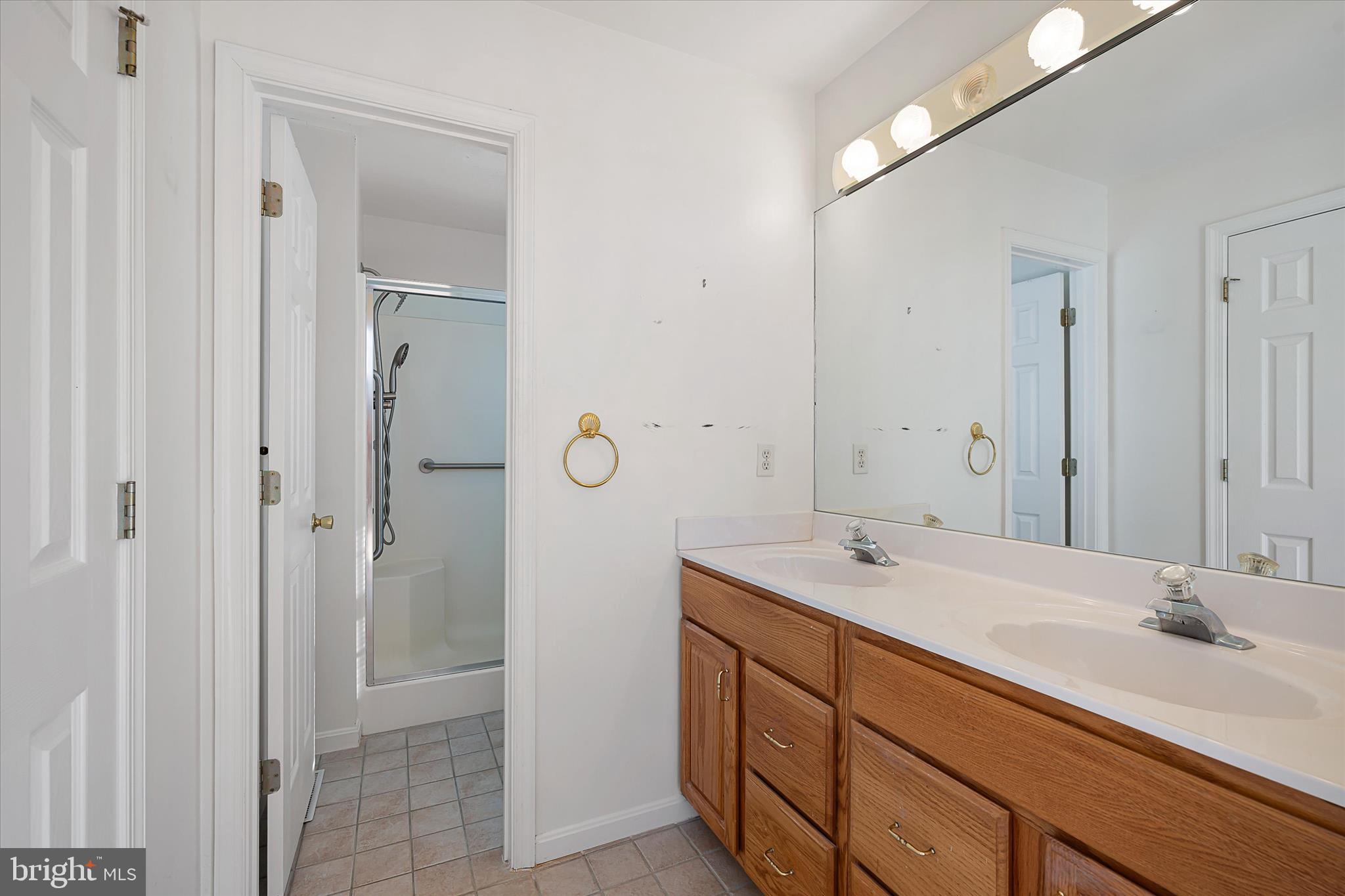 SALT POND - Residential