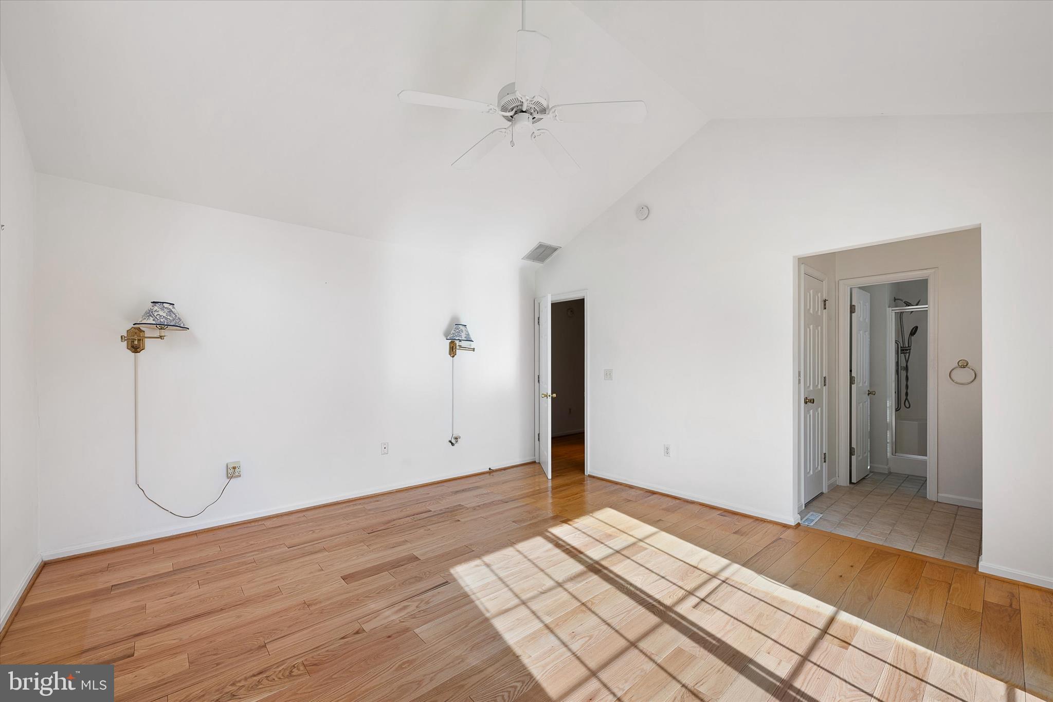 SALT POND - Residential