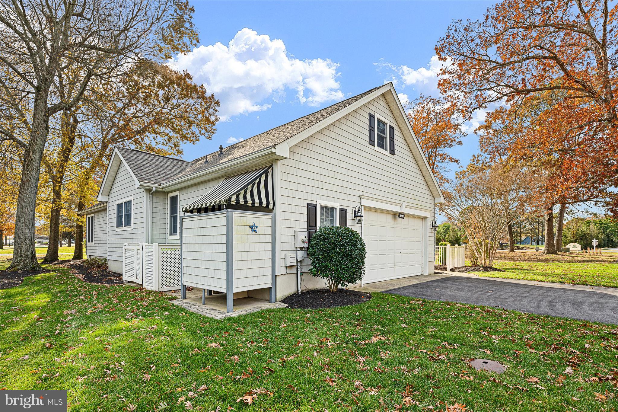 SALT POND - Residential