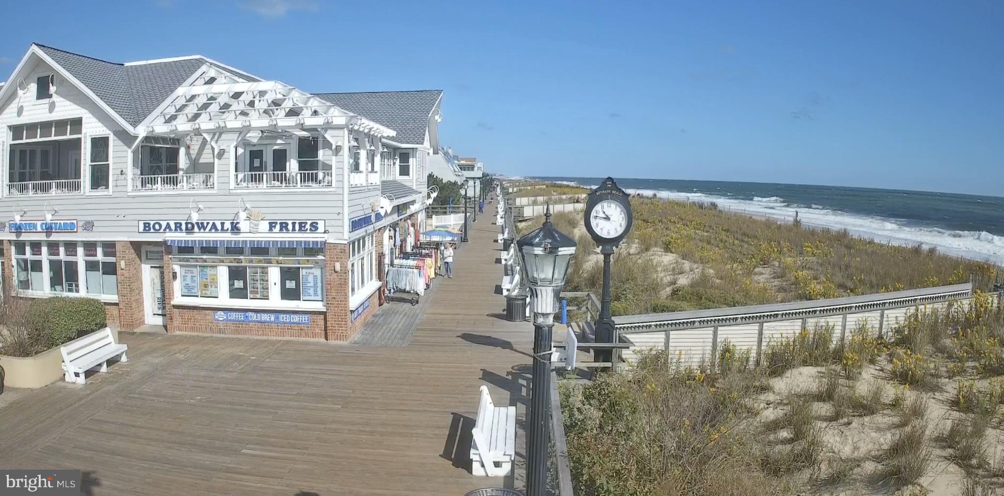 SALT POND - Residential