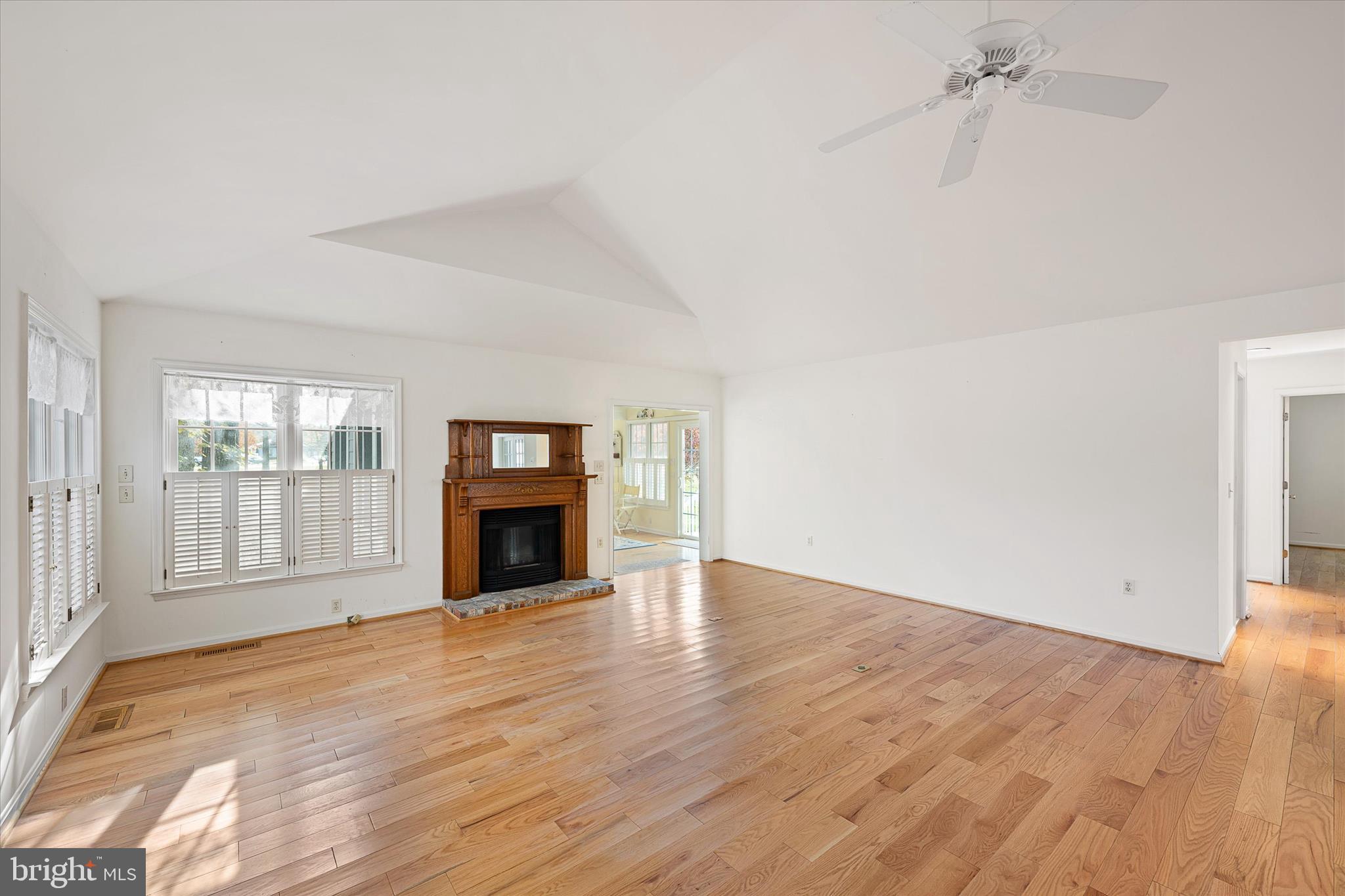 SALT POND - Residential