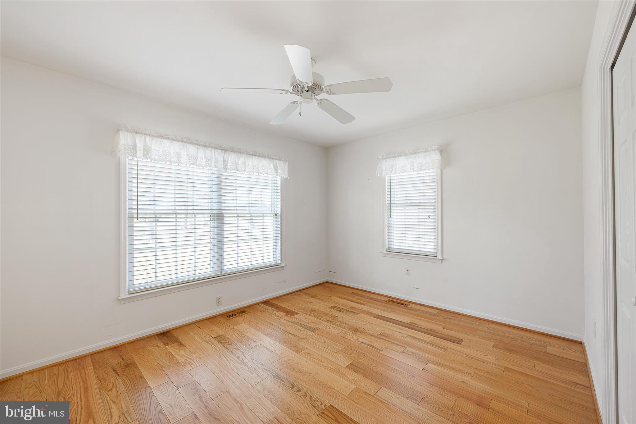 SALT POND - Residential