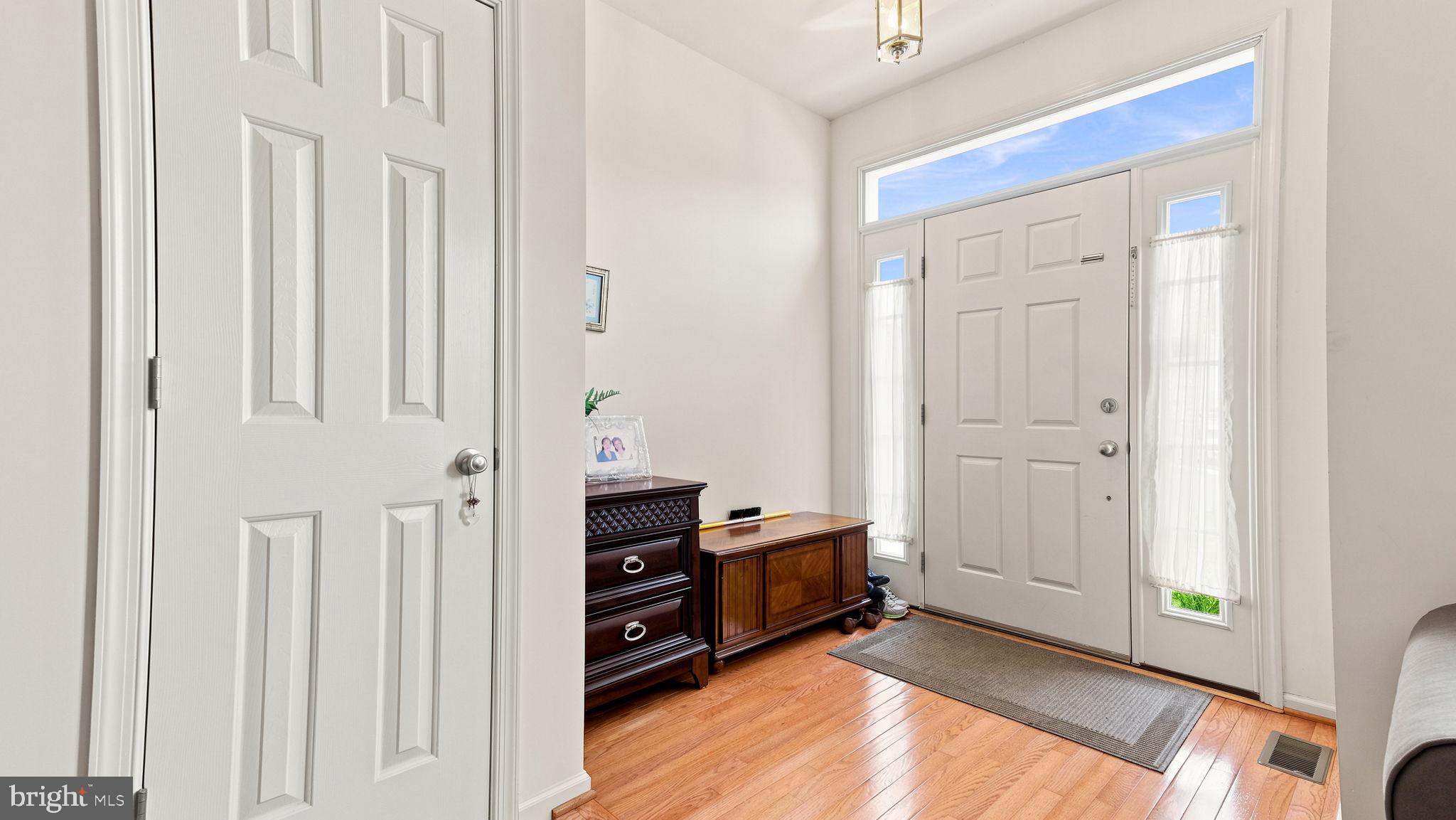 381 MANOR CIRCLE