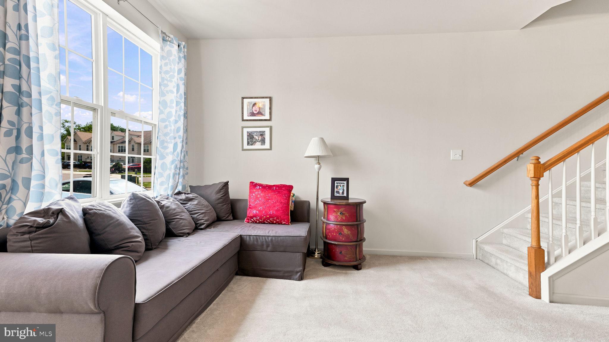 381 MANOR CIRCLE