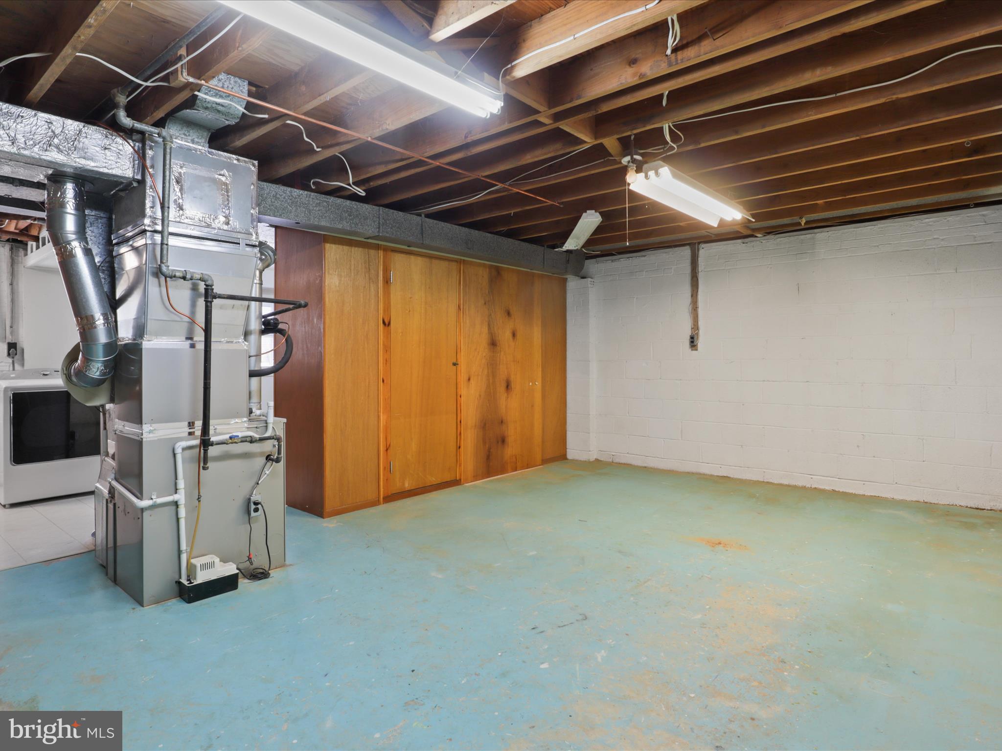 SPRINGBROOK FOREST - Residential