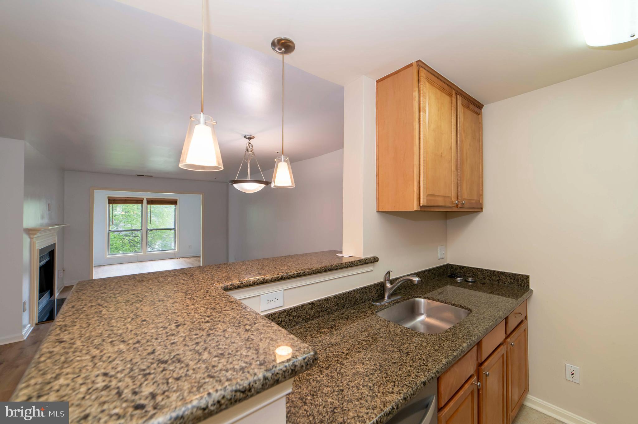 FOUR WINDS AT OAKTON - Residential