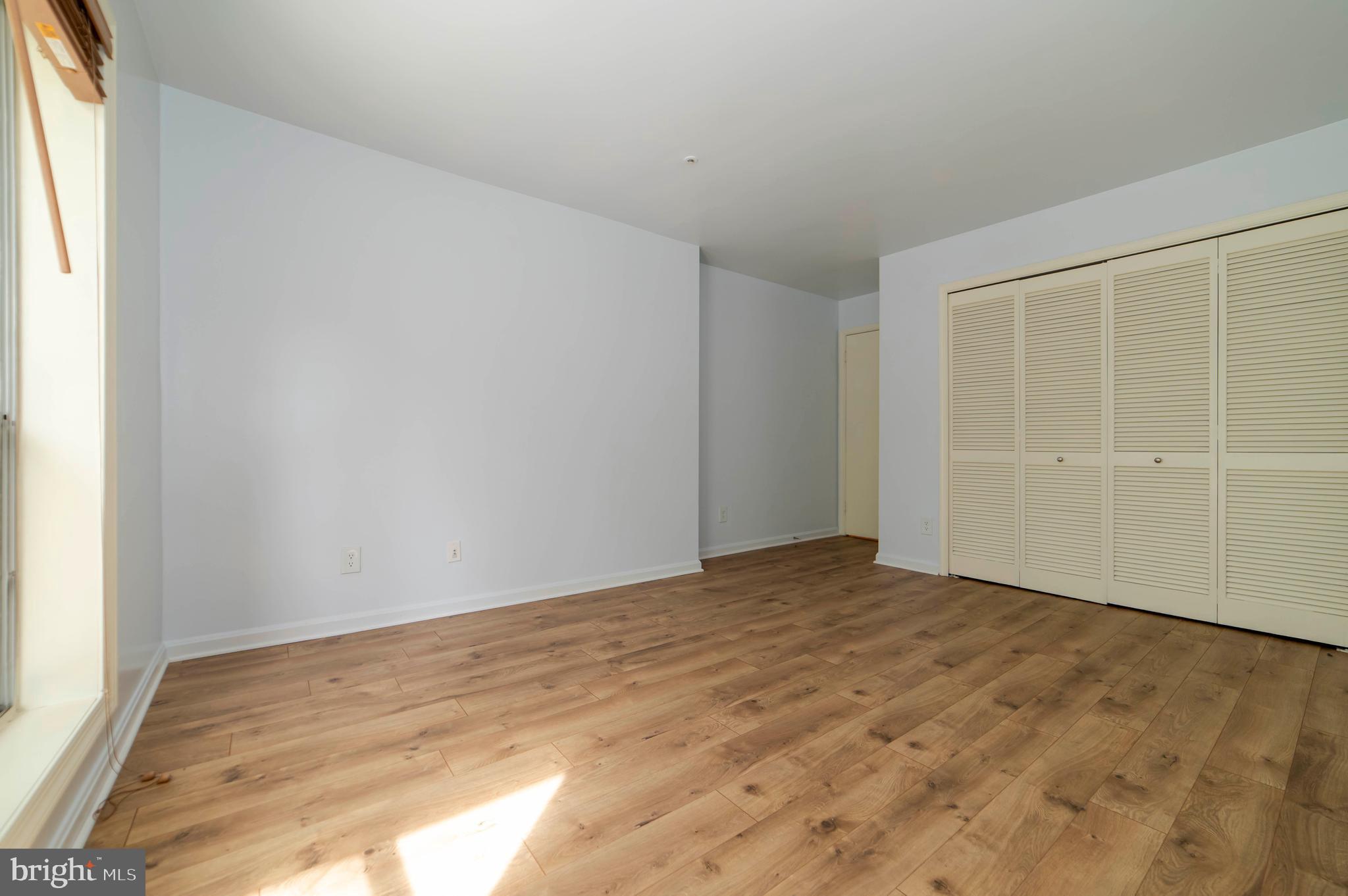 FOUR WINDS AT OAKTON - Residential