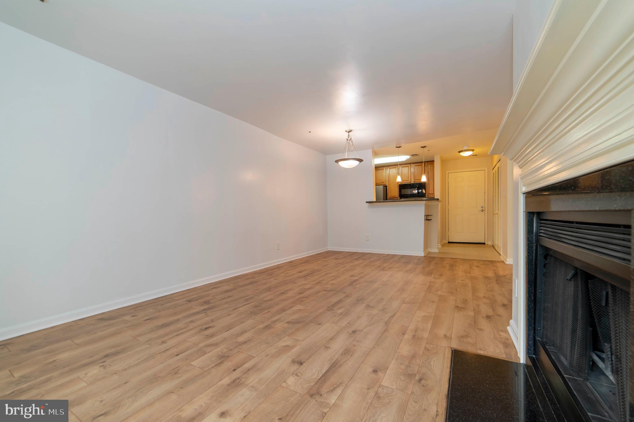 FOUR WINDS AT OAKTON - Residential