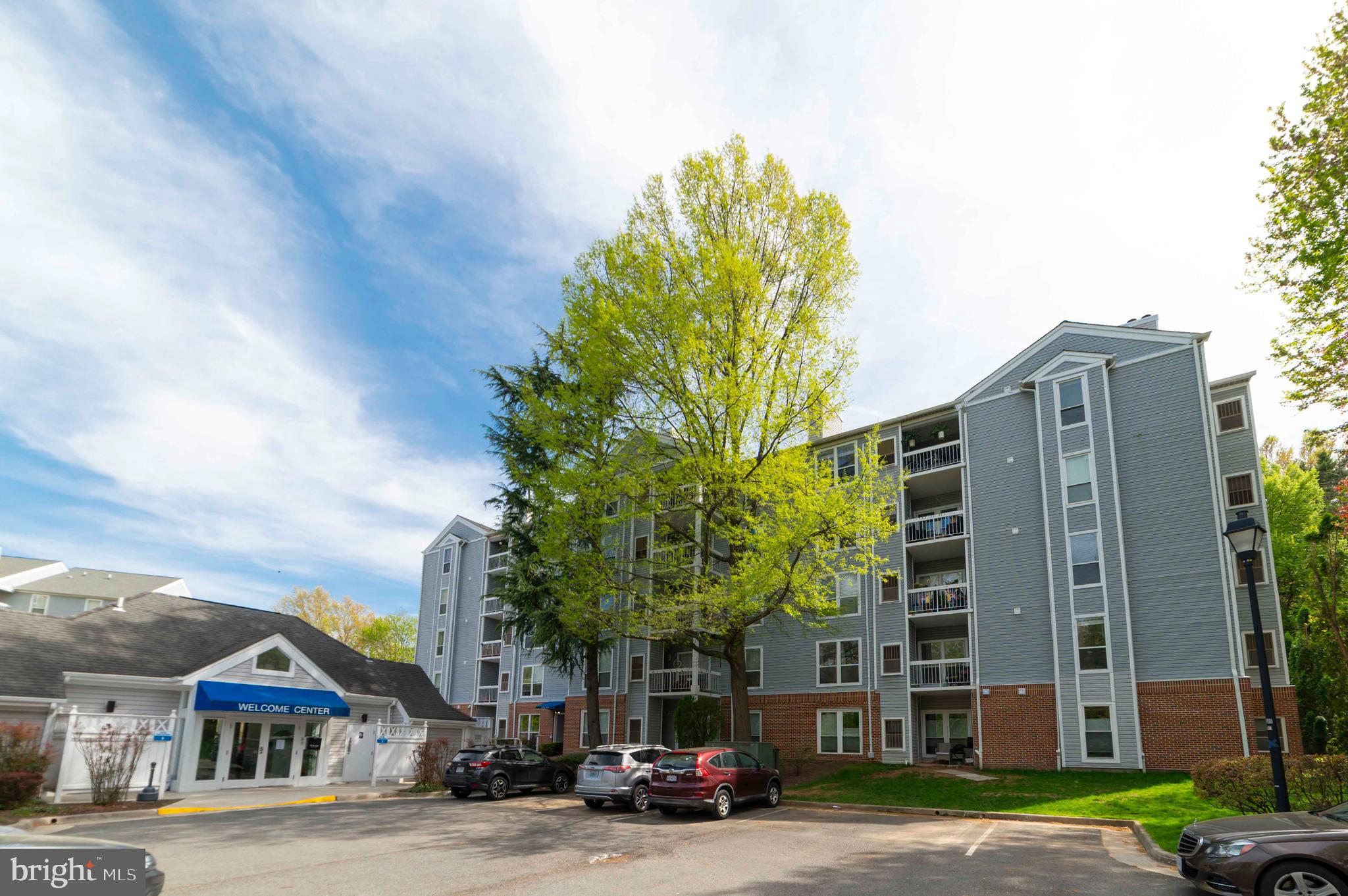 FOUR WINDS AT OAKTON - Residential