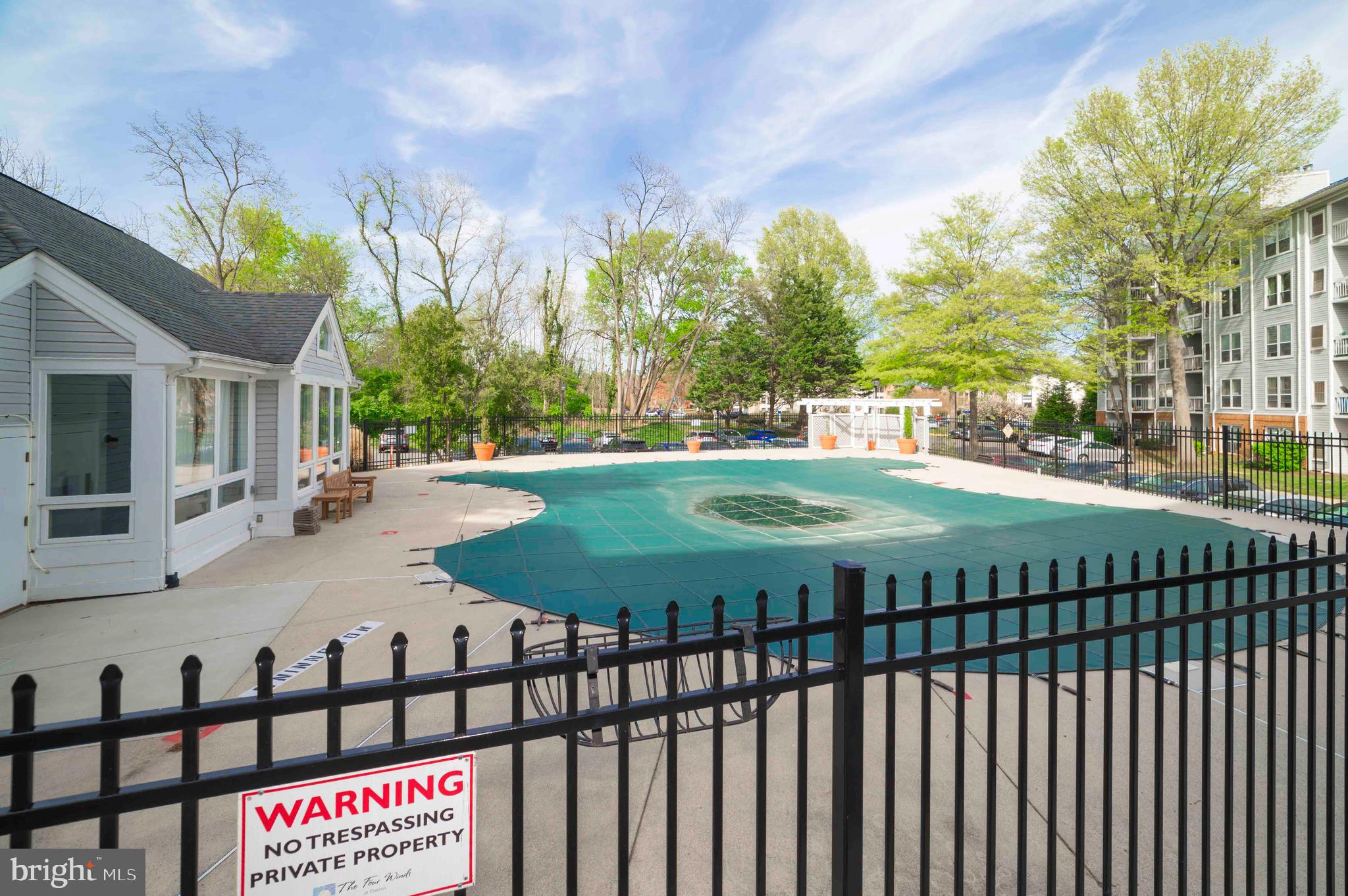 FOUR WINDS AT OAKTON - Residential