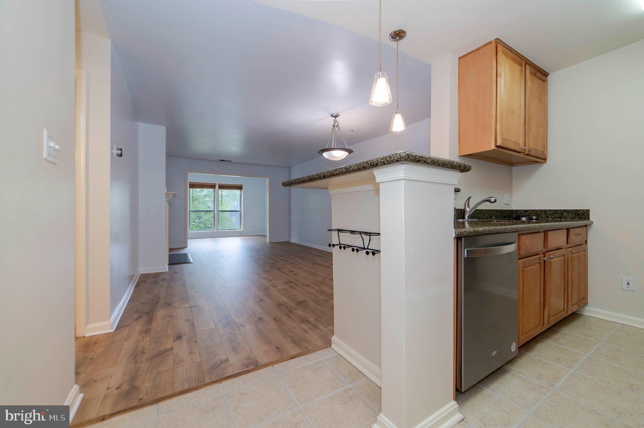 FOUR WINDS AT OAKTON - Residential