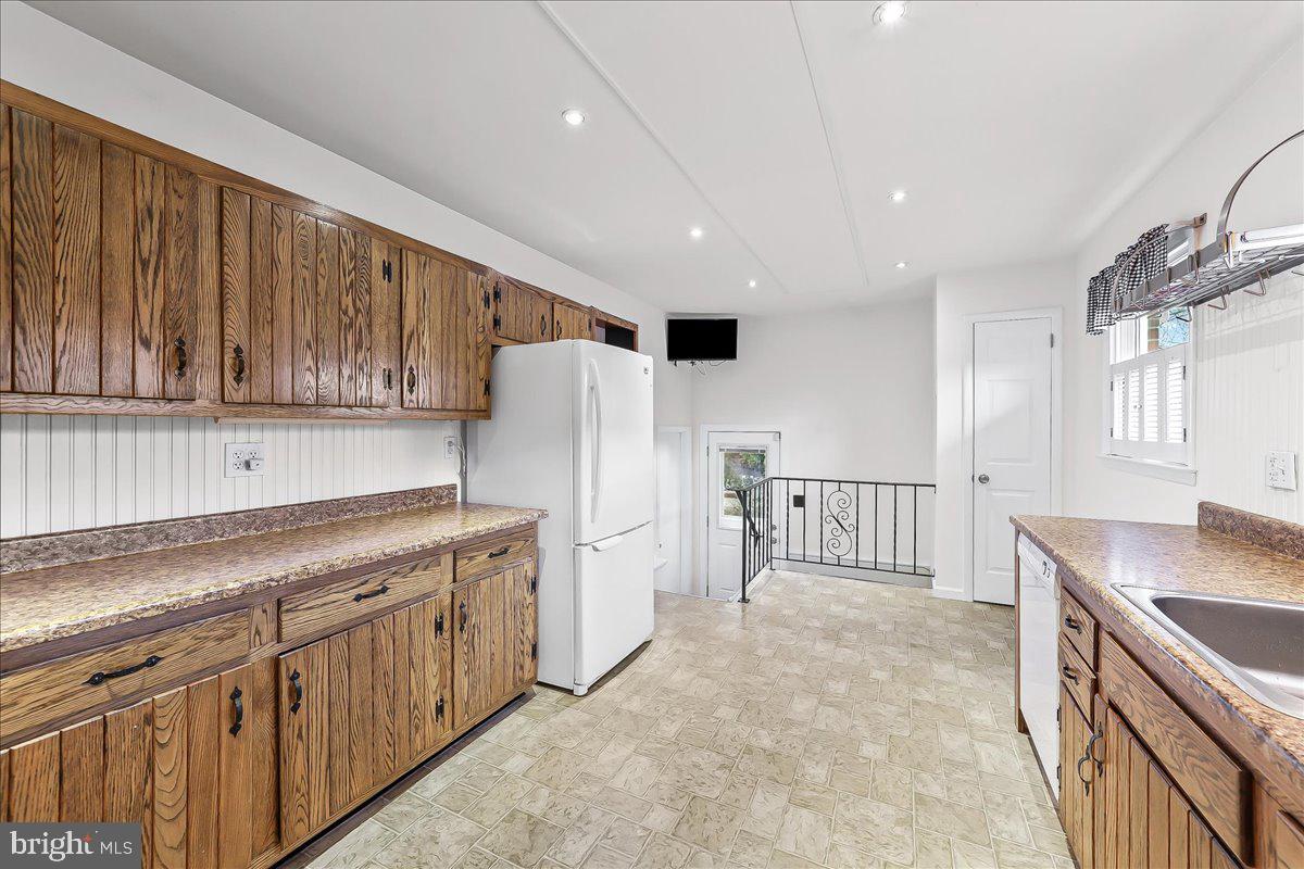 LLANGOLLEN ESTATES - Residential