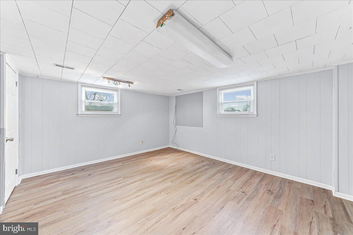 LLANGOLLEN ESTATES - Residential