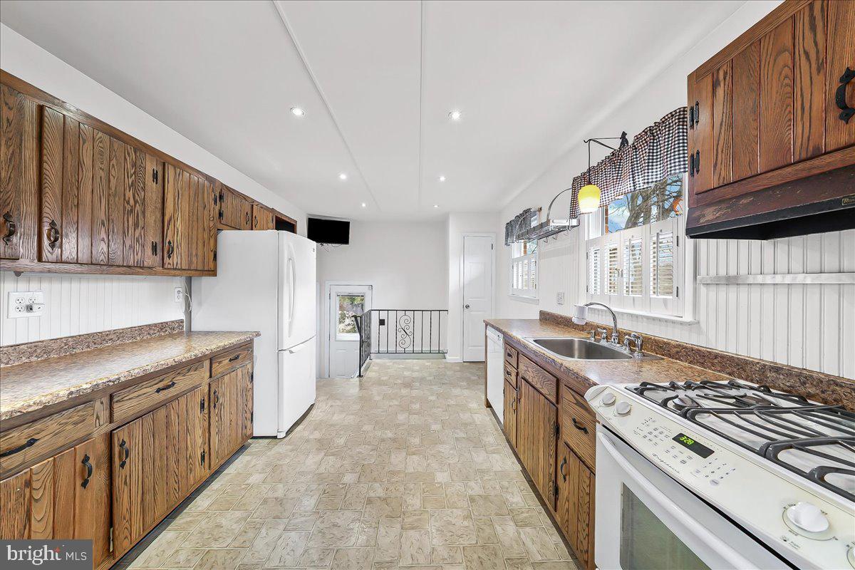 LLANGOLLEN ESTATES - Residential