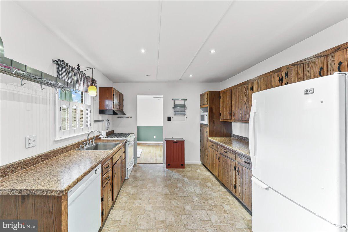 LLANGOLLEN ESTATES - Residential