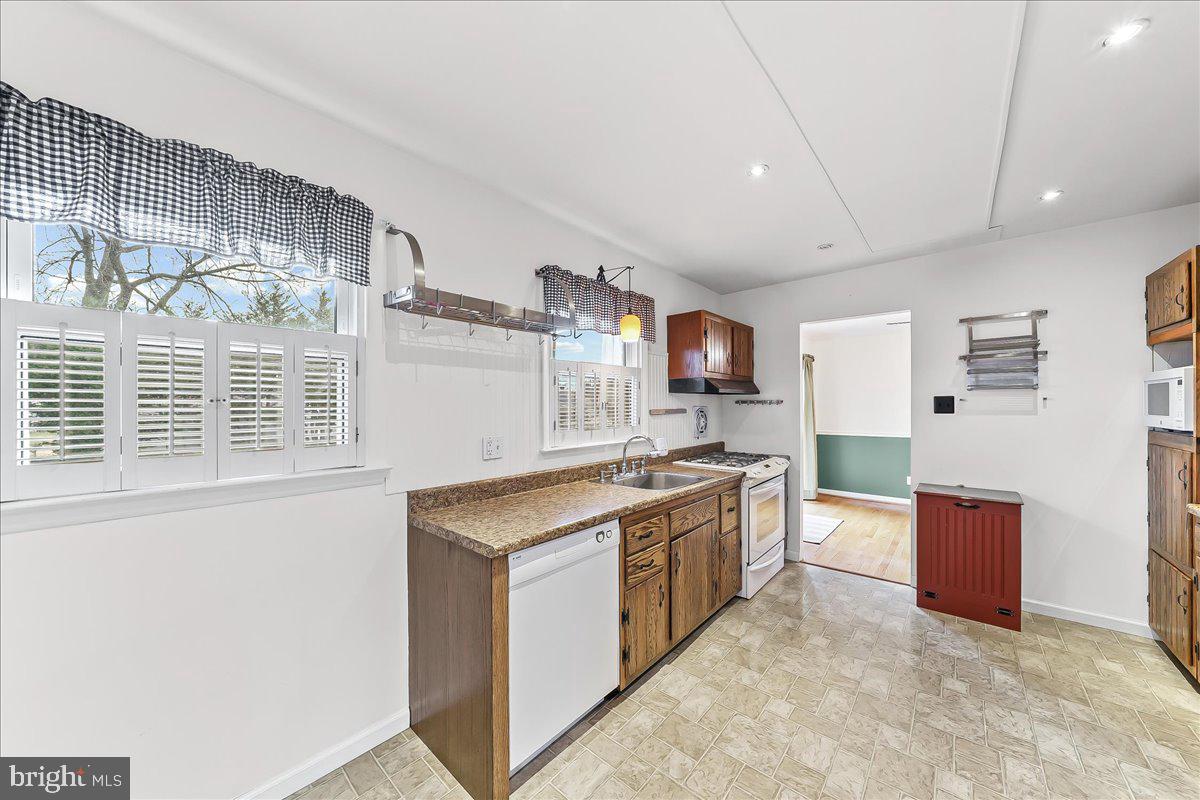 LLANGOLLEN ESTATES - Residential