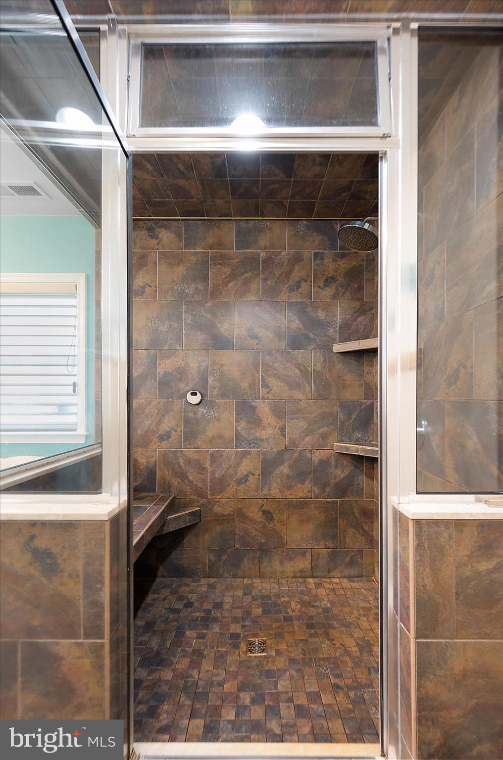 CAPE ISLE OF WIGHT - Residential