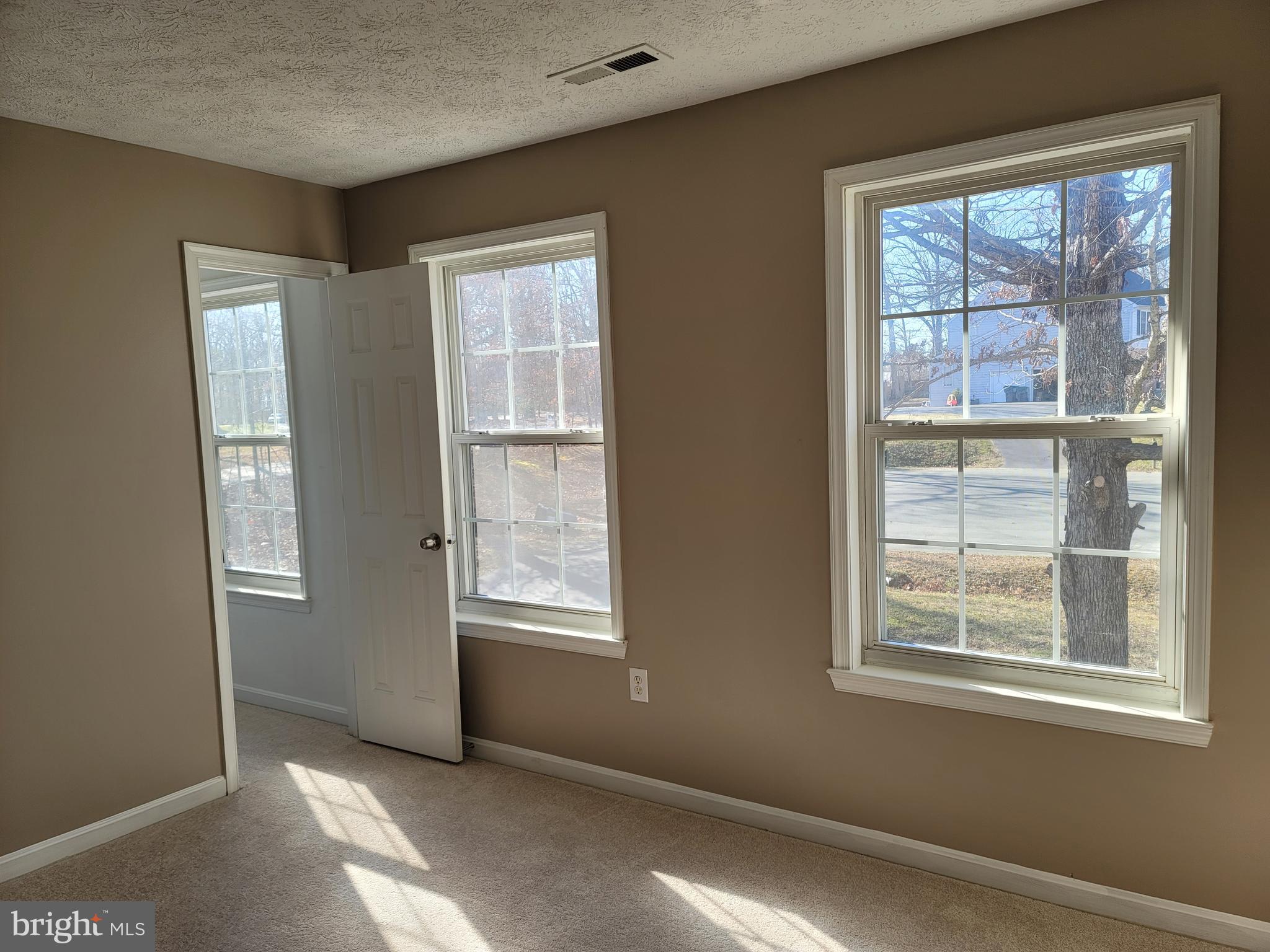 CAVALRY RIDGE - Residential