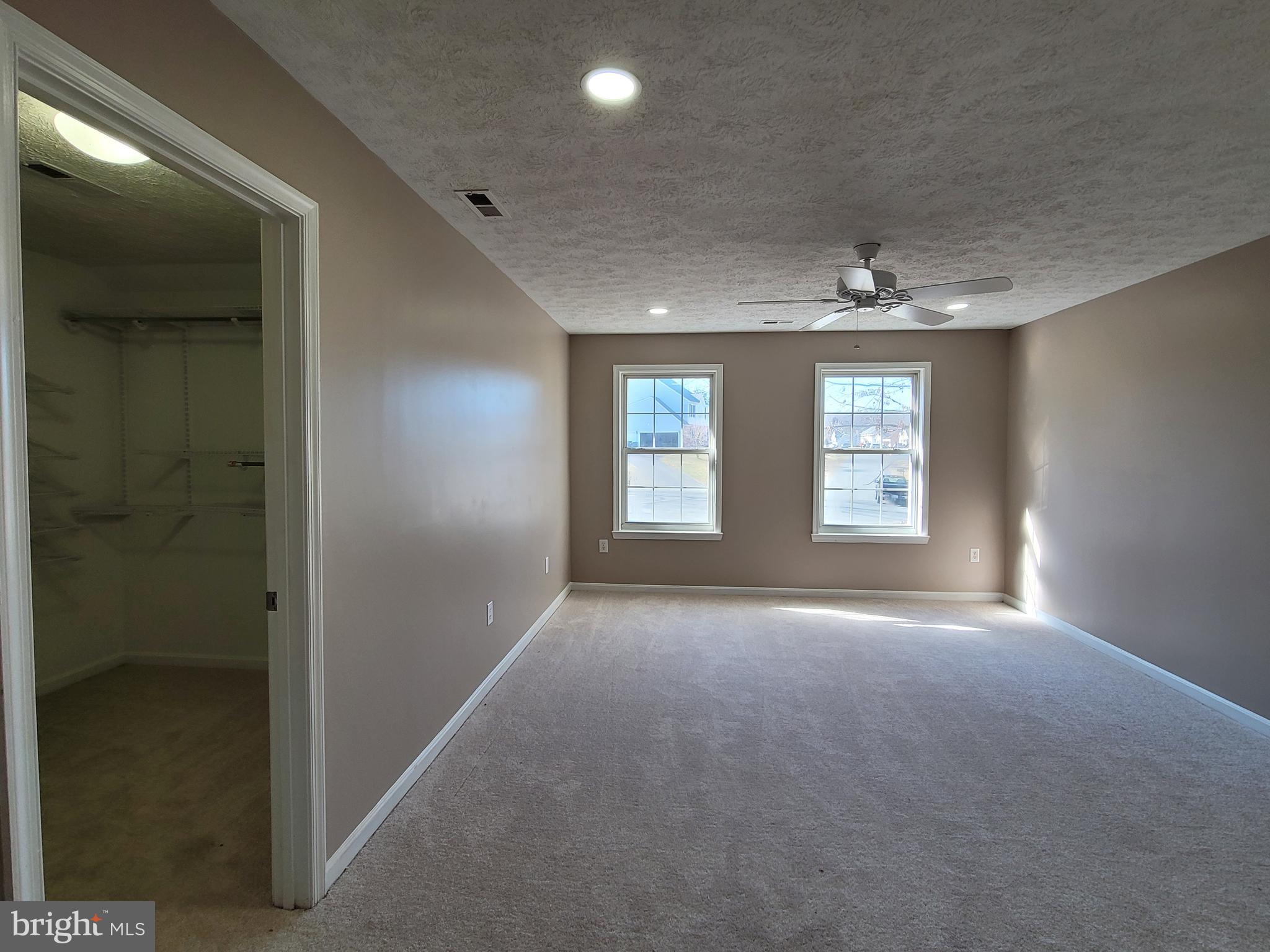 CAVALRY RIDGE - Residential